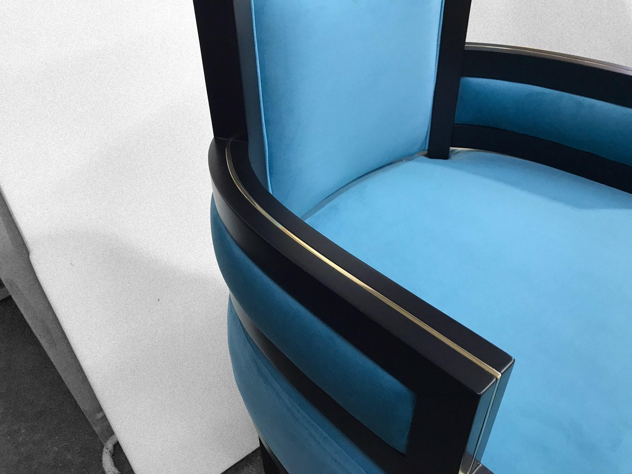 Art Deco Style Light Blue Velvet Upholstery Chair Dining Room Chair In Distressed Condition In Porto, PT