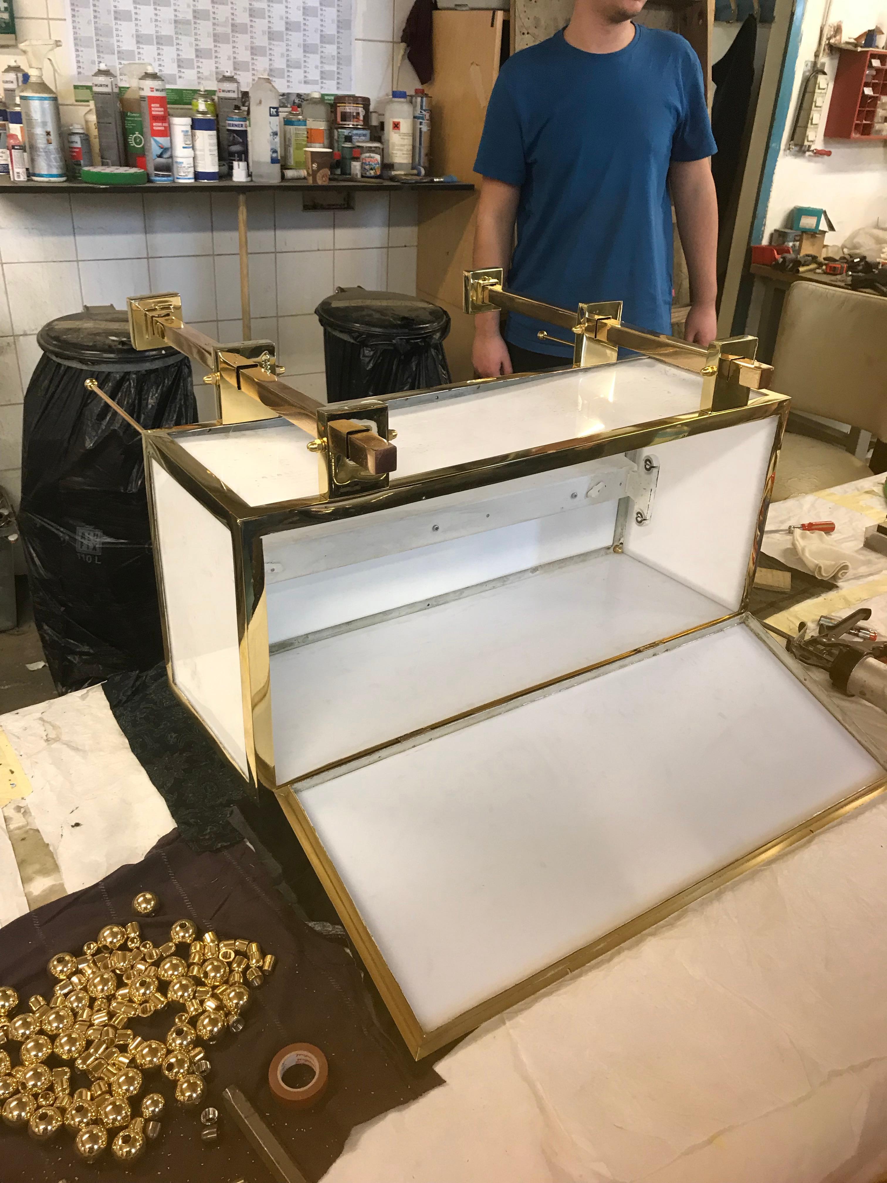 Fait main Lampe de style Art Déco pour le Hof de Karl Marx à Vienne, montage encastré, peut être modifié en vente