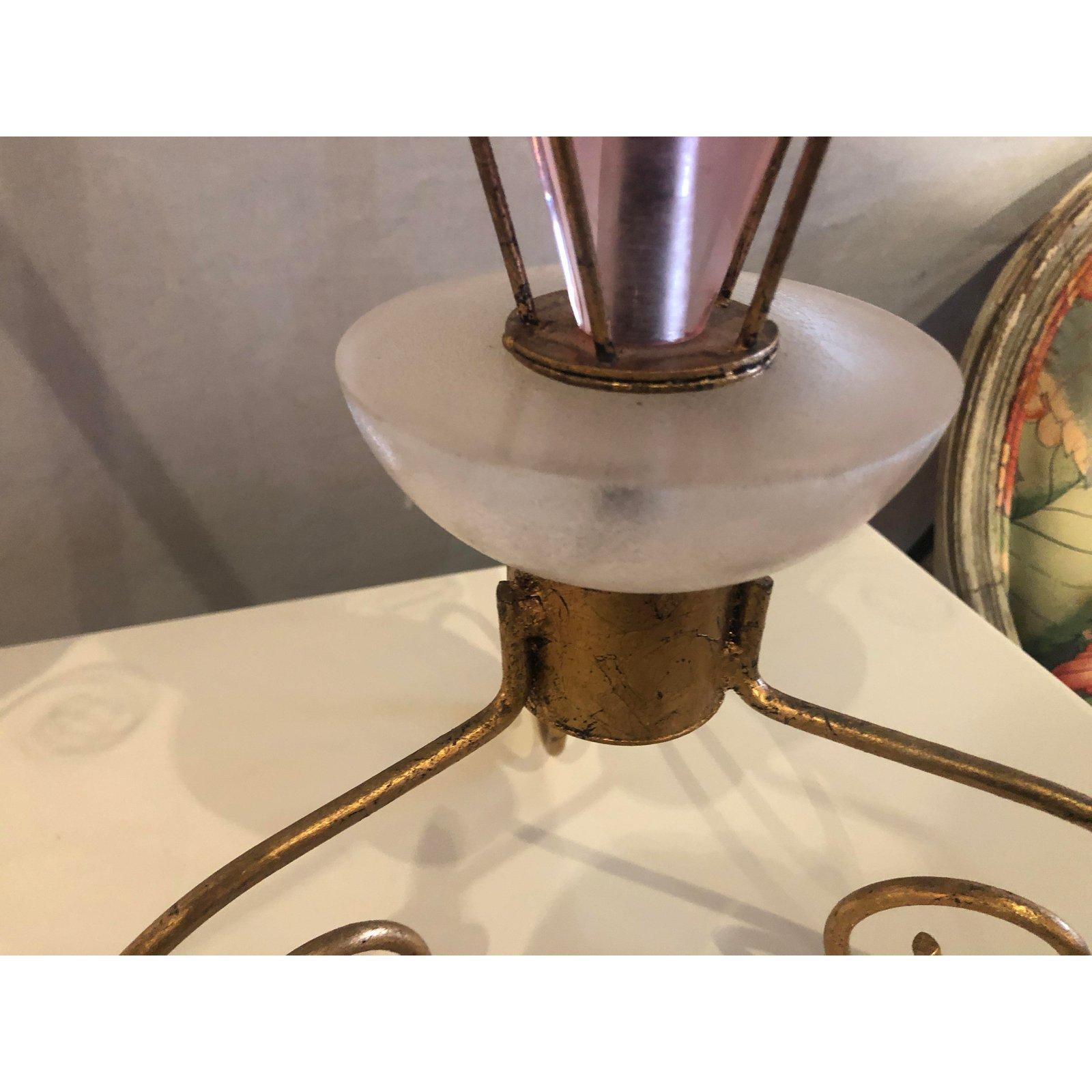 Candeliere in lucite e metallo dorato in stile Art Déco, una coppia in vendita 4