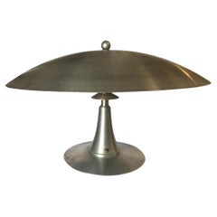 Maschinenzeitalter-Tischlampe im Art-déco-Stil mit großem Schirm aus gesponnenem Aluminium