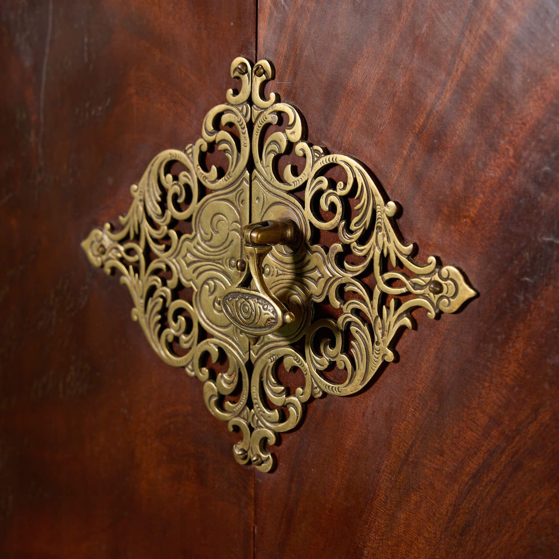 Cheminée en acajou de style Art déco en vente 1
