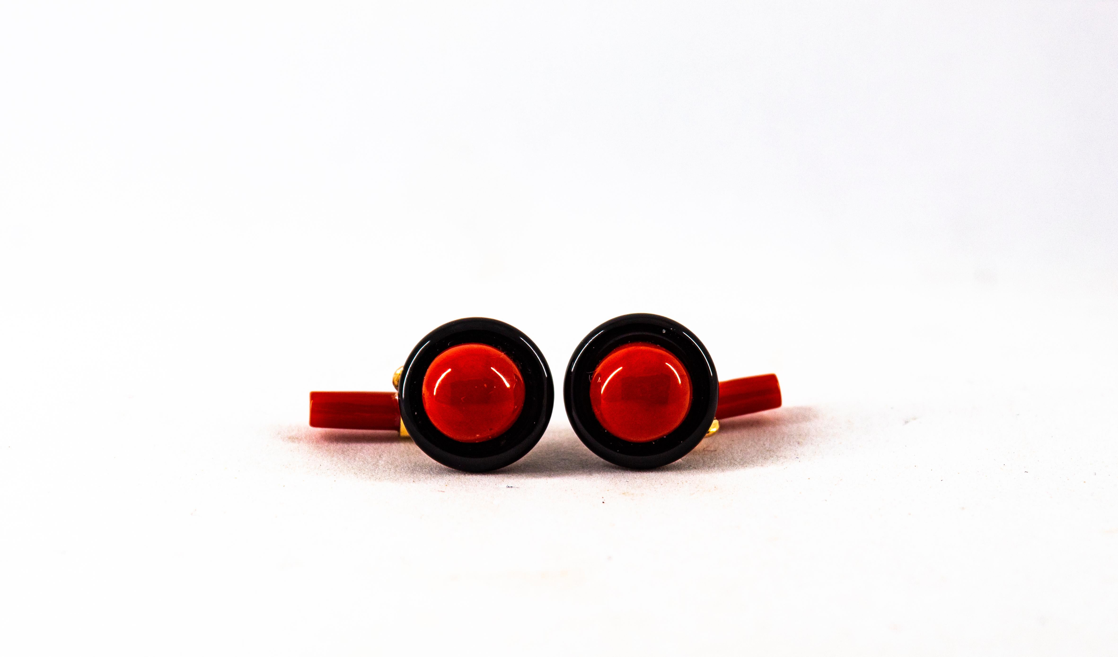 Art Deco Style Mediterranean Red Coral Onyx Yellow Gold Cufflinks In New Condition In Naples, IT