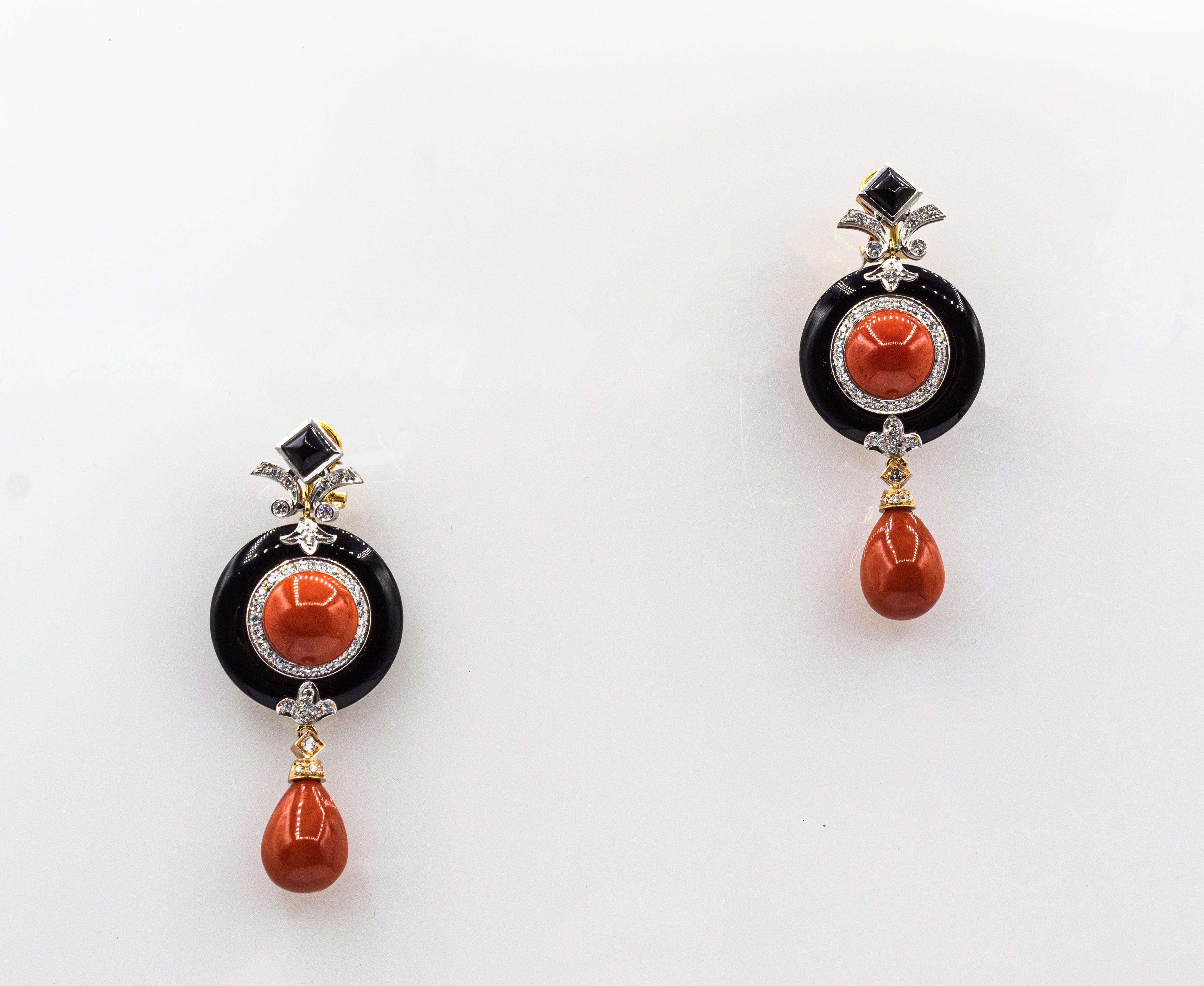Orecchini in oro bianco con diamante bianco e corallo rosso mediterraneo in stile Art Deco in vendita 2