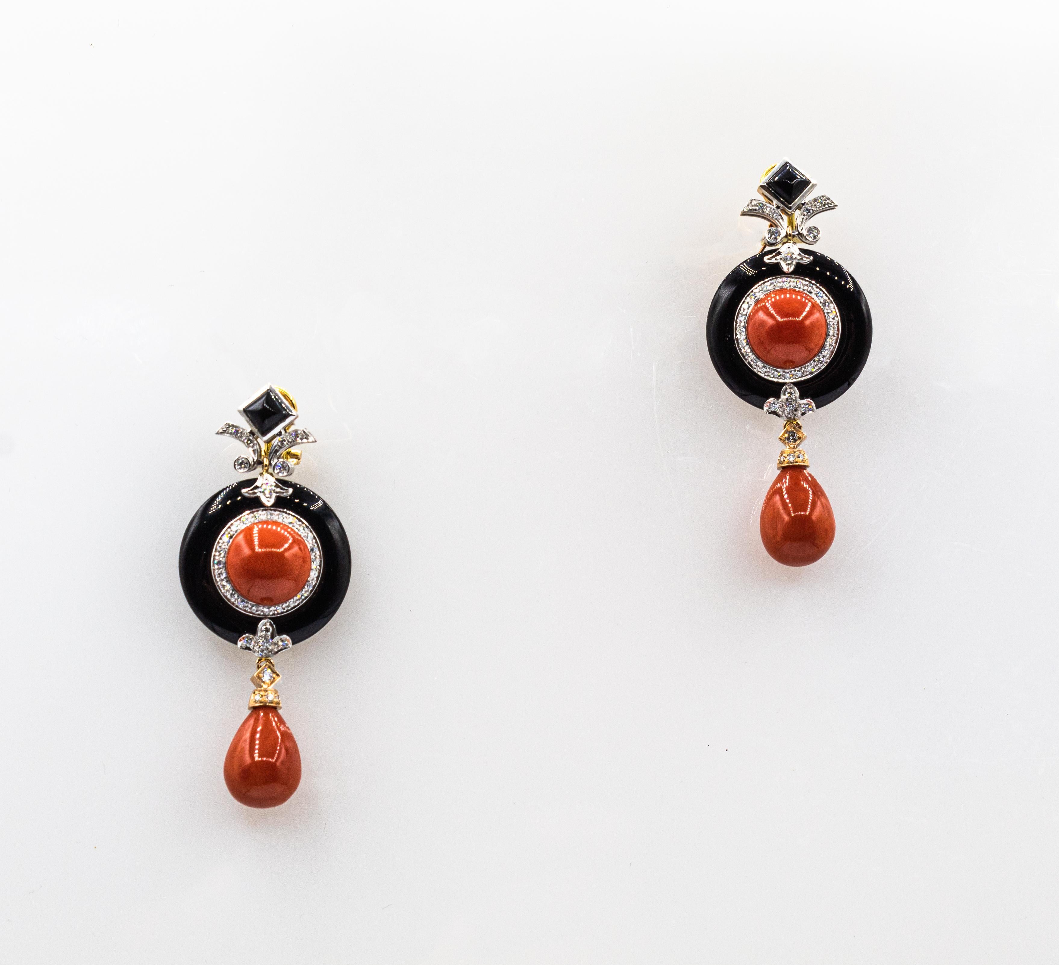 Orecchini in oro bianco con diamante bianco e corallo rosso mediterraneo in stile Art Deco in vendita 3