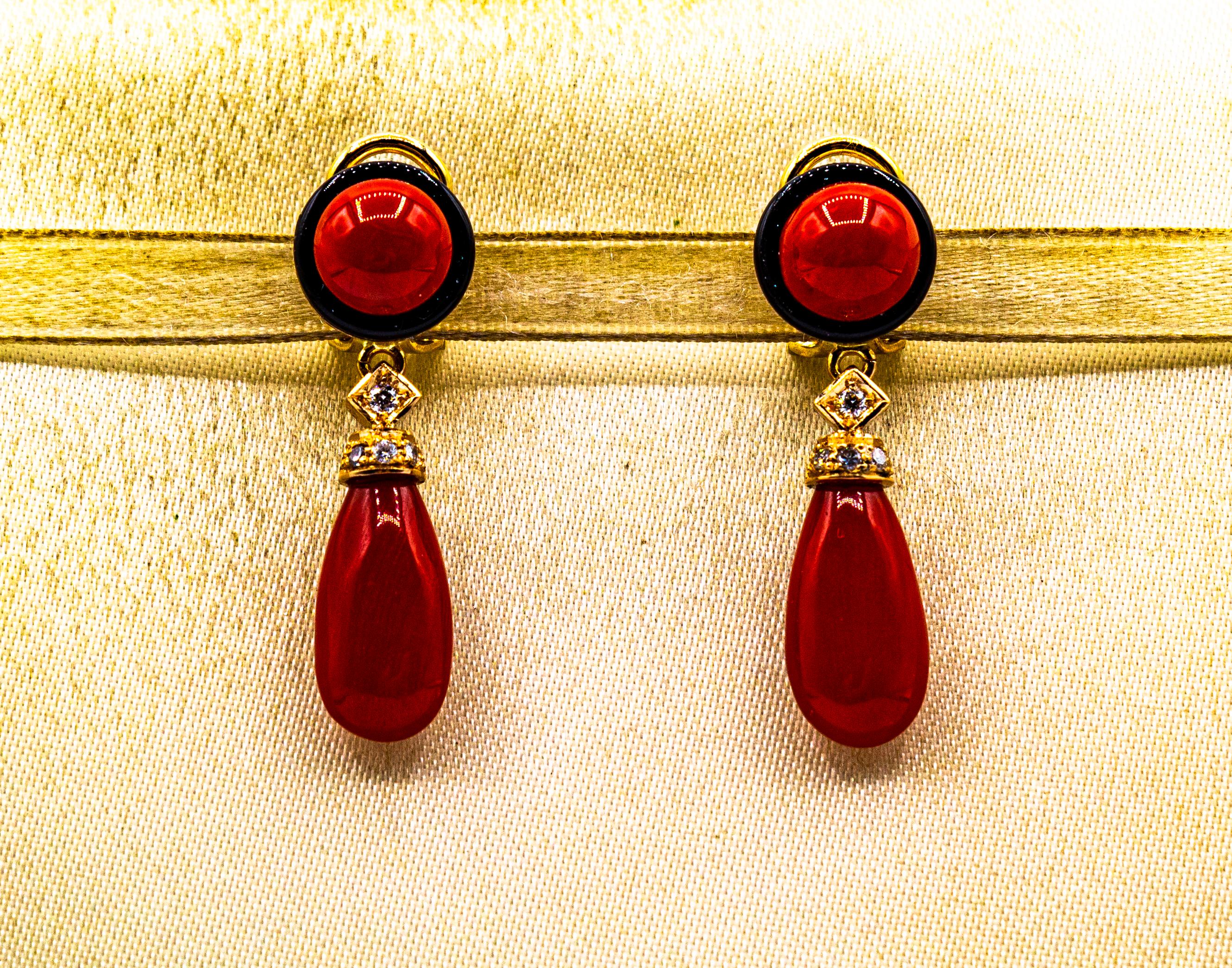 Onyx-Ohrringe im Art-déco-Stil mit mediterraner roter Koralle und weißen Diamanten (Art déco)