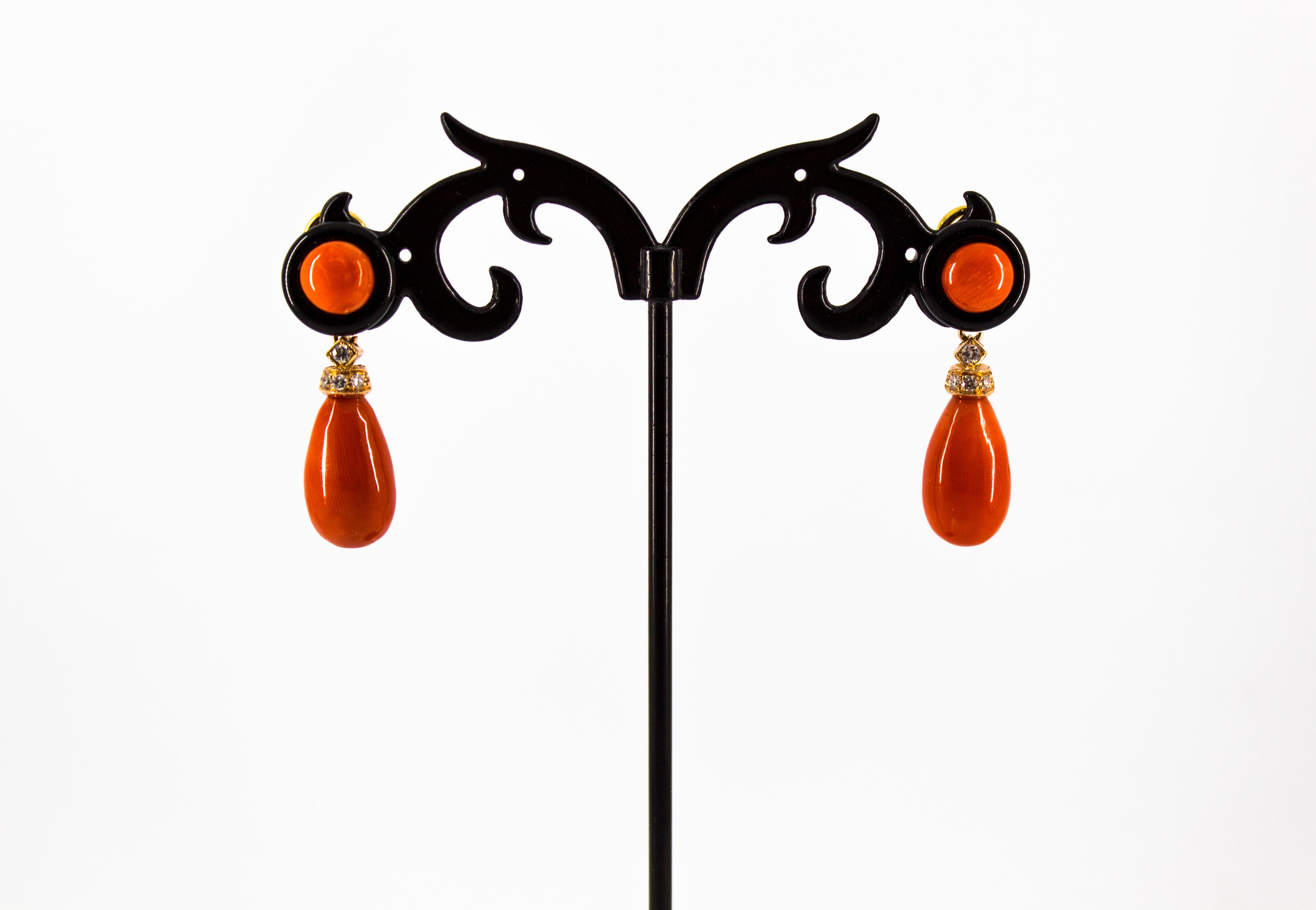 Onyx-Ohrringe im Art-déco-Stil mit mediterraner roter Koralle und weißen Diamanten 1