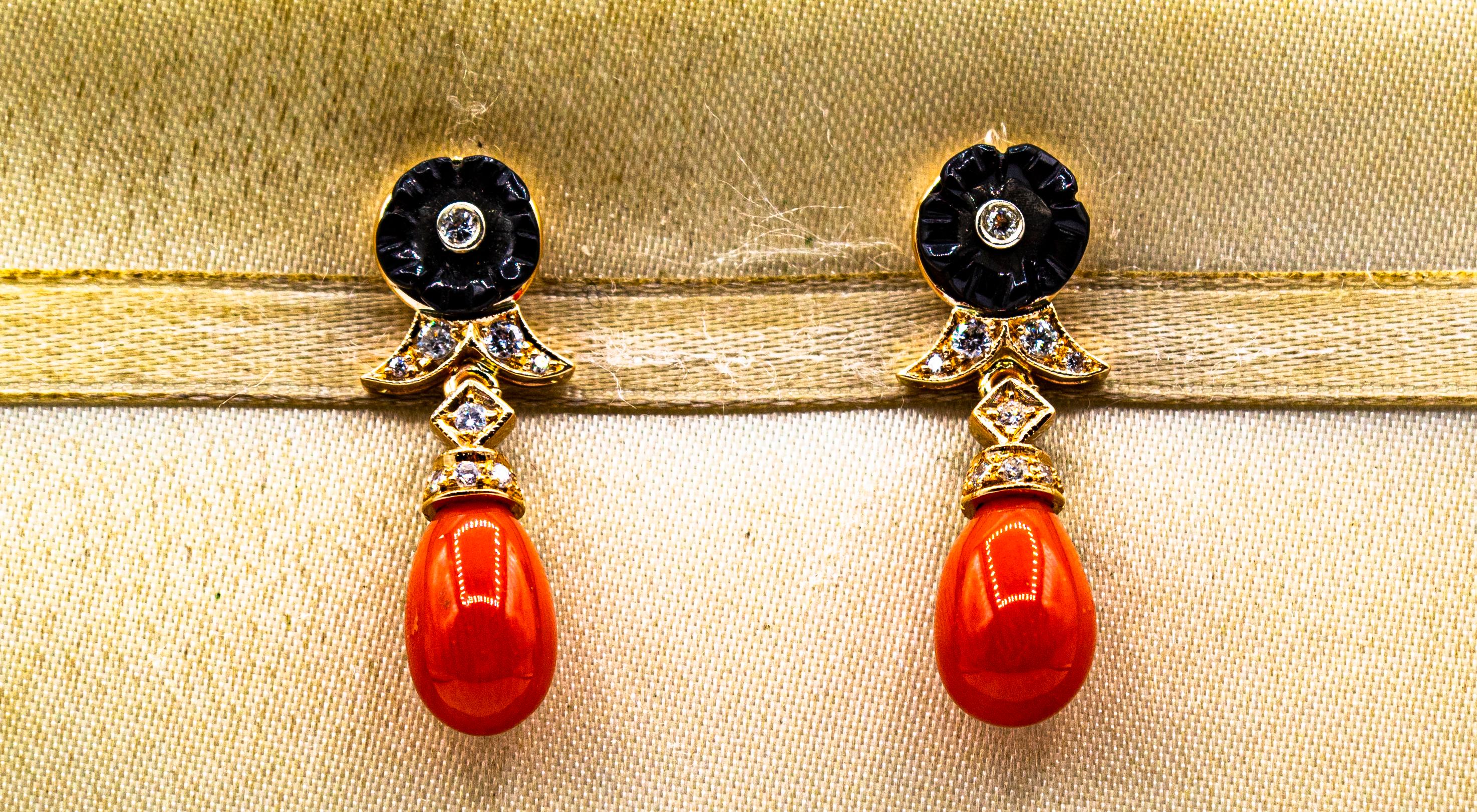 Art Deco Style Mediterranean Red Coral White Diamond Yellow Gold Stud Earrings Art Decó en venta