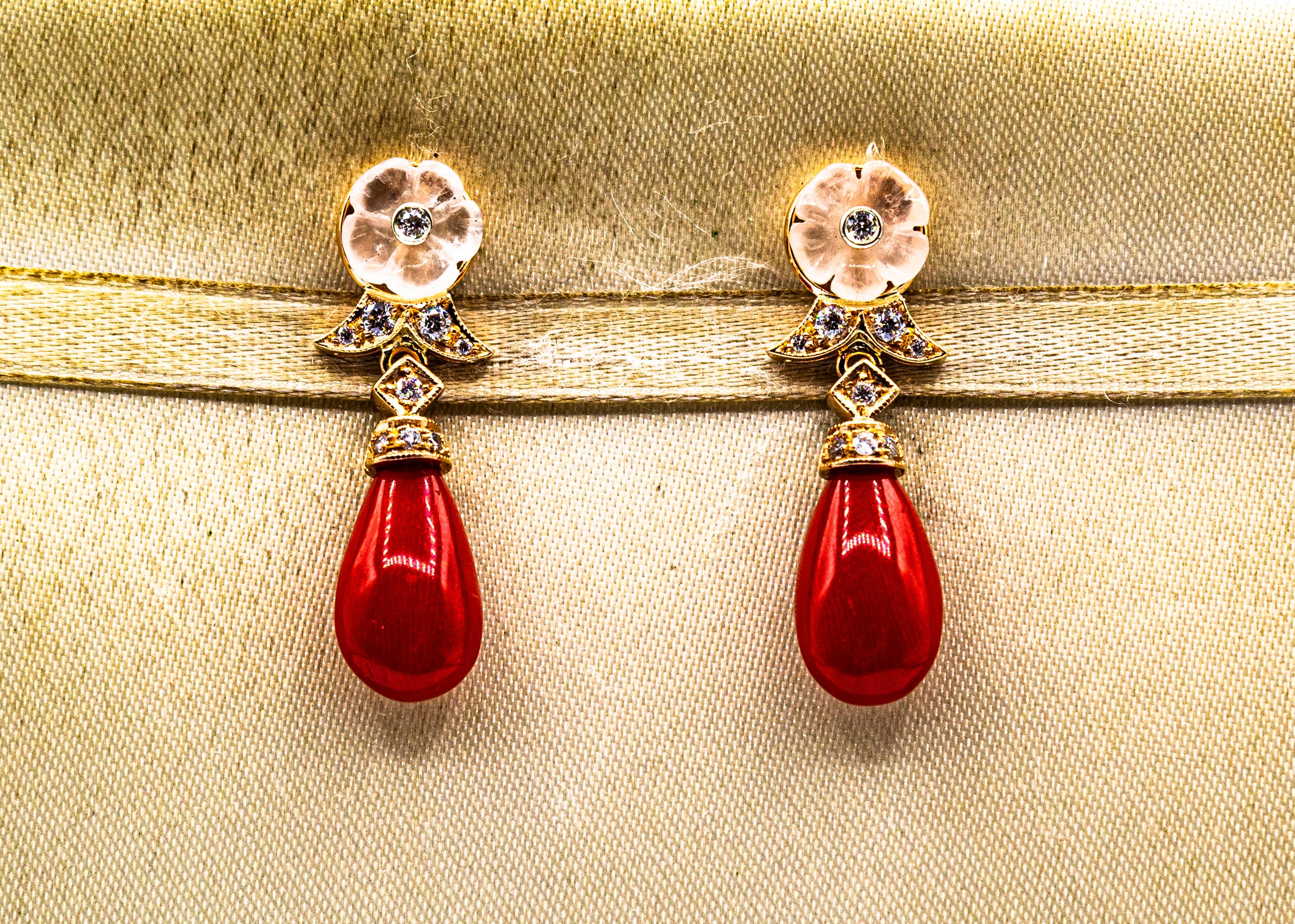 Art Deco Style Mediterranean Red Coral White Diamond Yellow Gold Stud Earrings Corte brillante en venta
