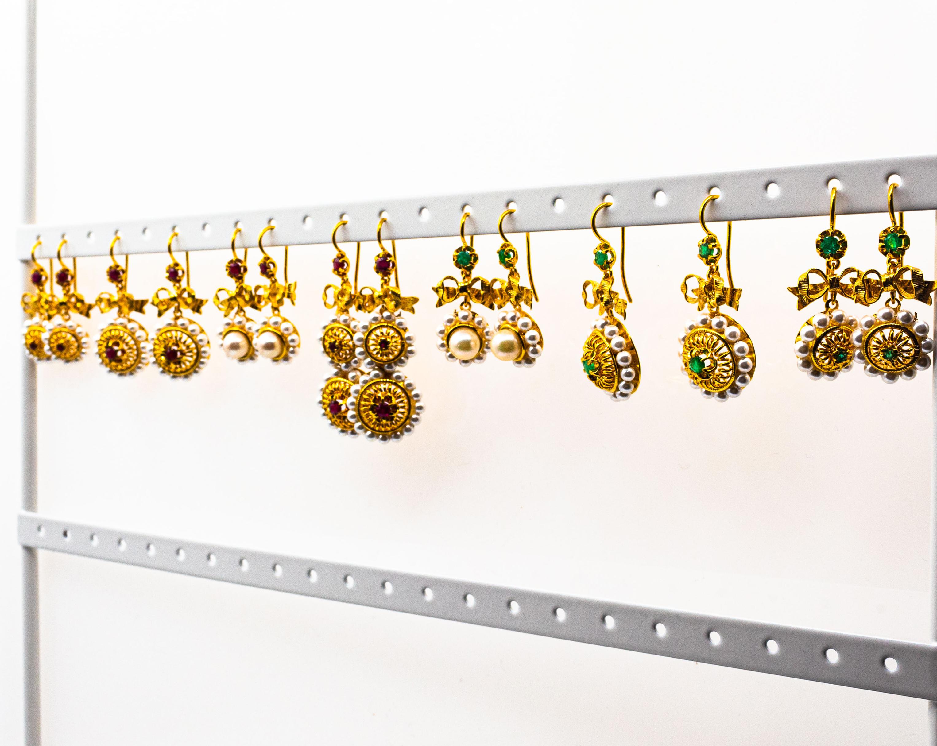 Boucles d'oreilles en goutte de style Art déco en or jaune avec micro-perles de 0.70 carat et rubis en vente 1
