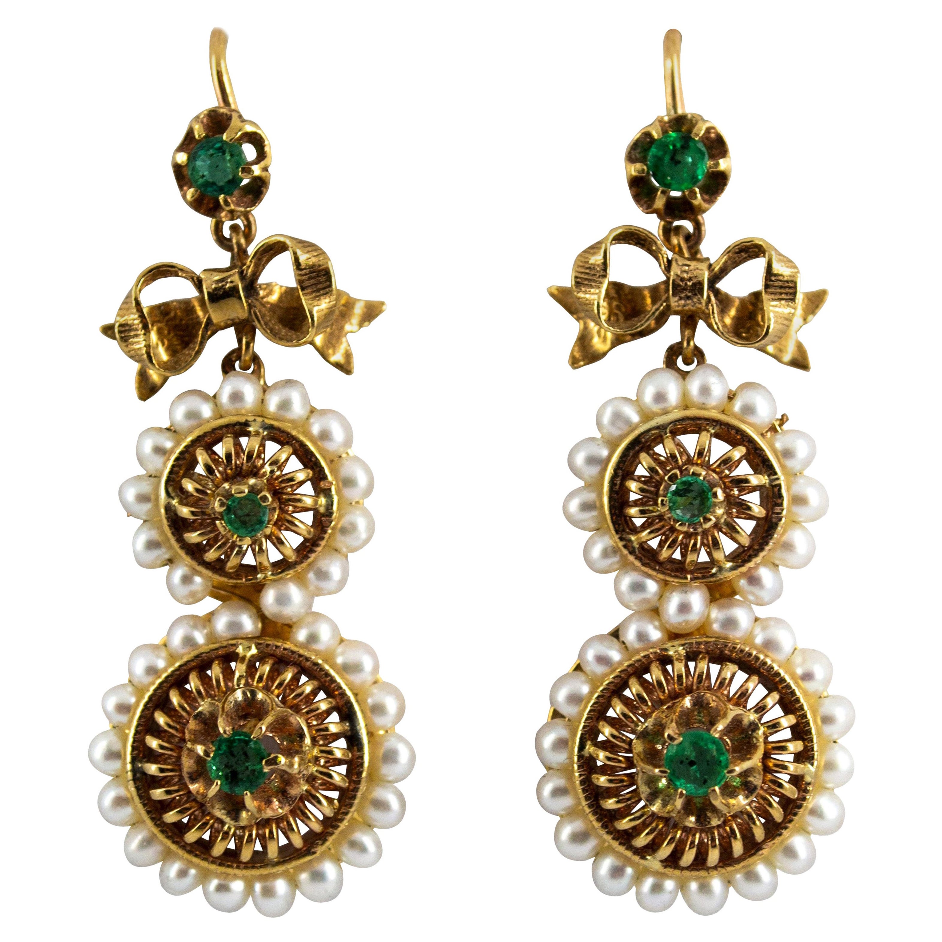 Pendientes de oro amarillo esmeralda estilo art déco con microperlas de 1.00 quilates