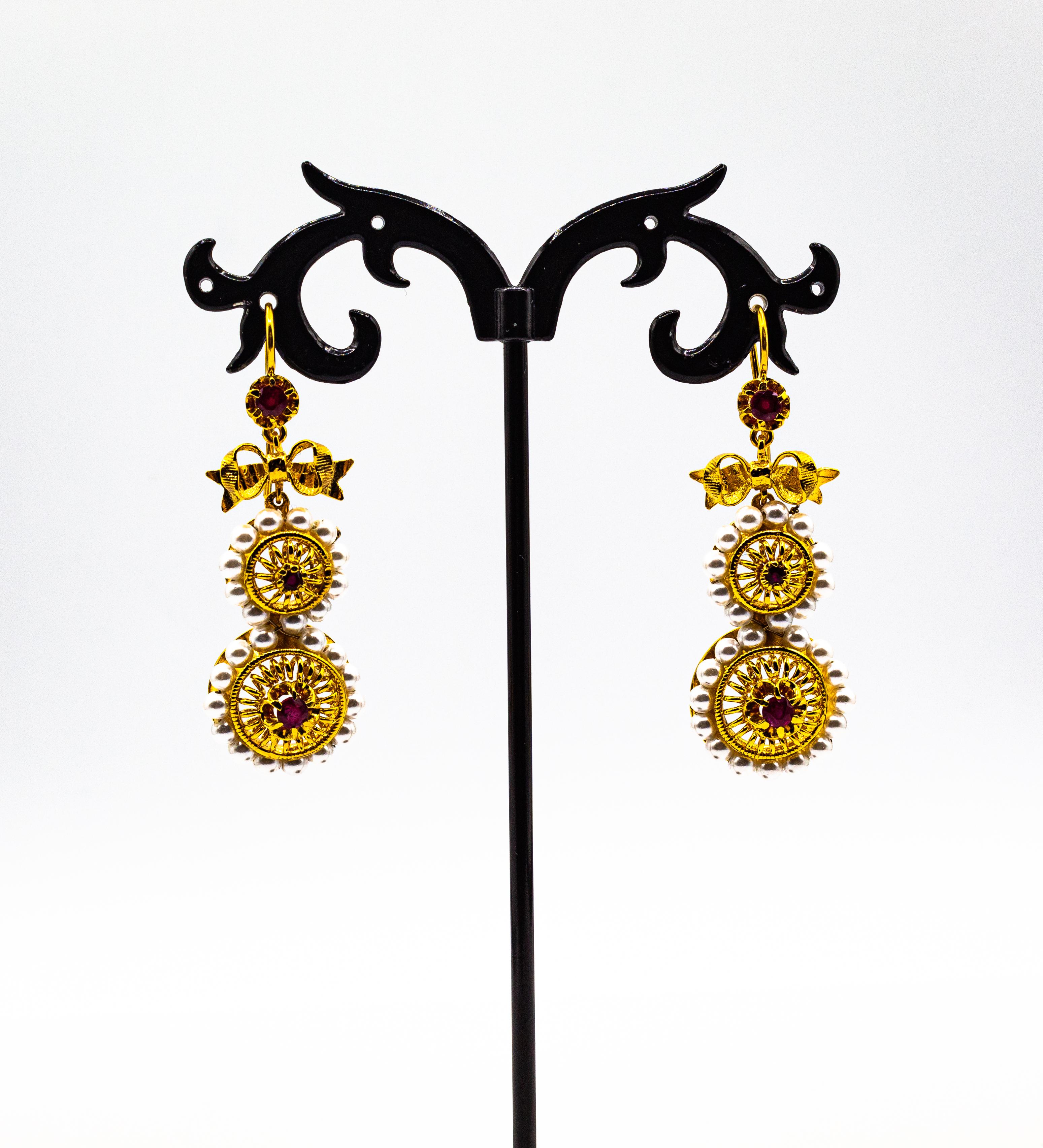 Orecchini a goccia in oro giallo con microperle da 1.00 carati e rubino in stile Art Deco in vendita 2