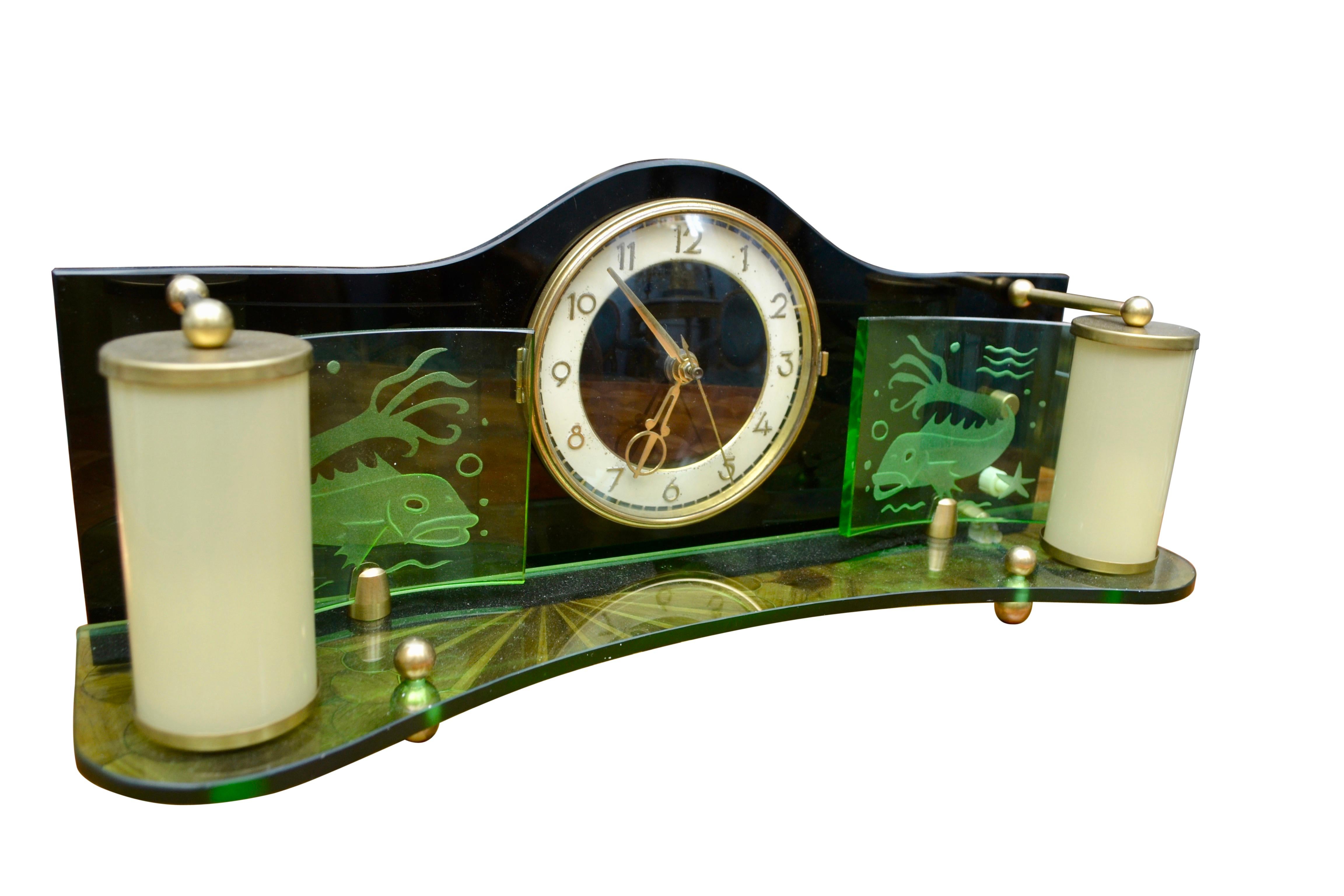 Art Deco Style Mid-Century Jacob Palmtag Desk Clock In Good Condition For Sale In Vancouver, British Columbia