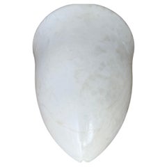 Aplique de Pared de Alabastro Blanco con Forma de Capullo Estilo Art Decó Época de Mediados de Siglo