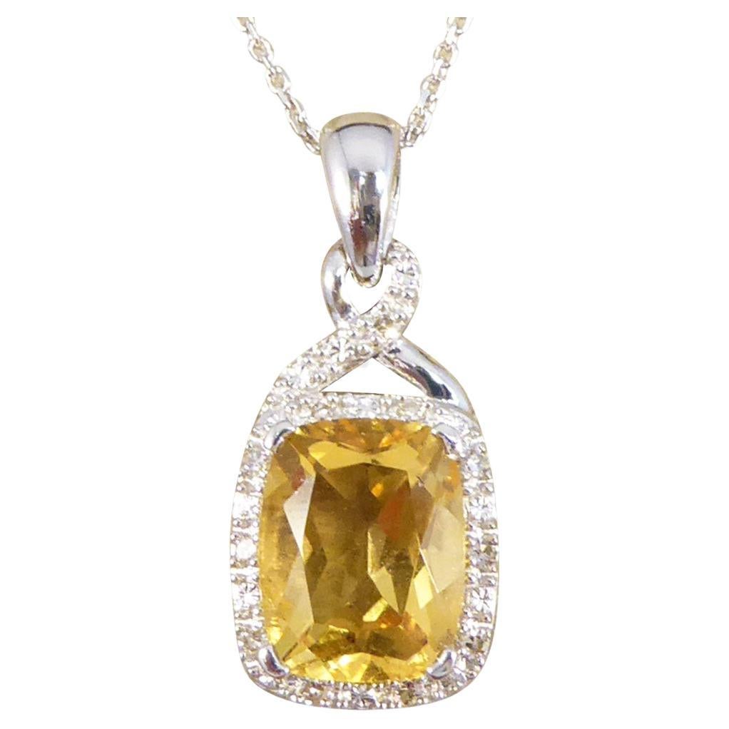 Collier Vintage Chaîne Or Avec Pendentif Décor En Relief Et Perle Blanche - Modèle 509
