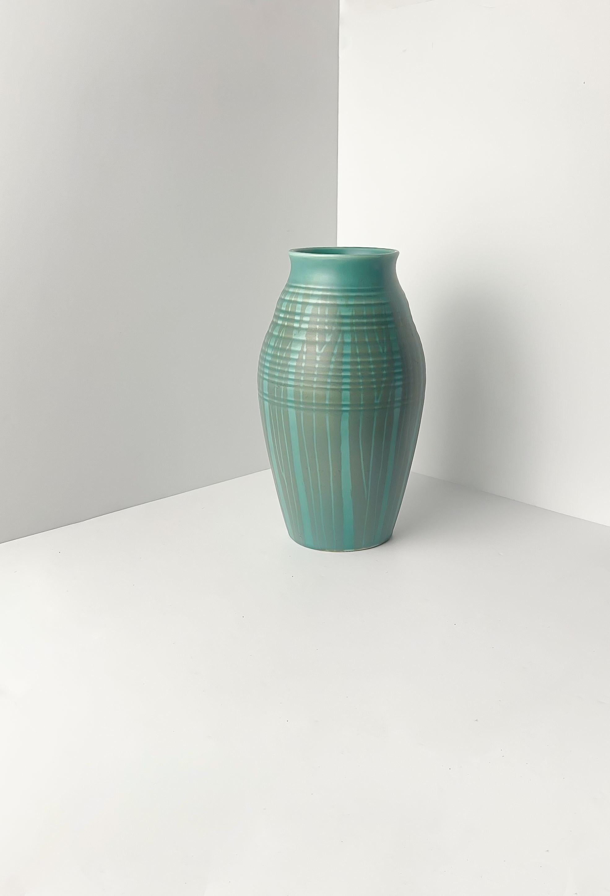 Türkis-grüne und grüne modernistische Keramikvase von Beswick, England, ca. 1950er Jahre im Zustand „Gut“ im Angebot in Glasgow, GB