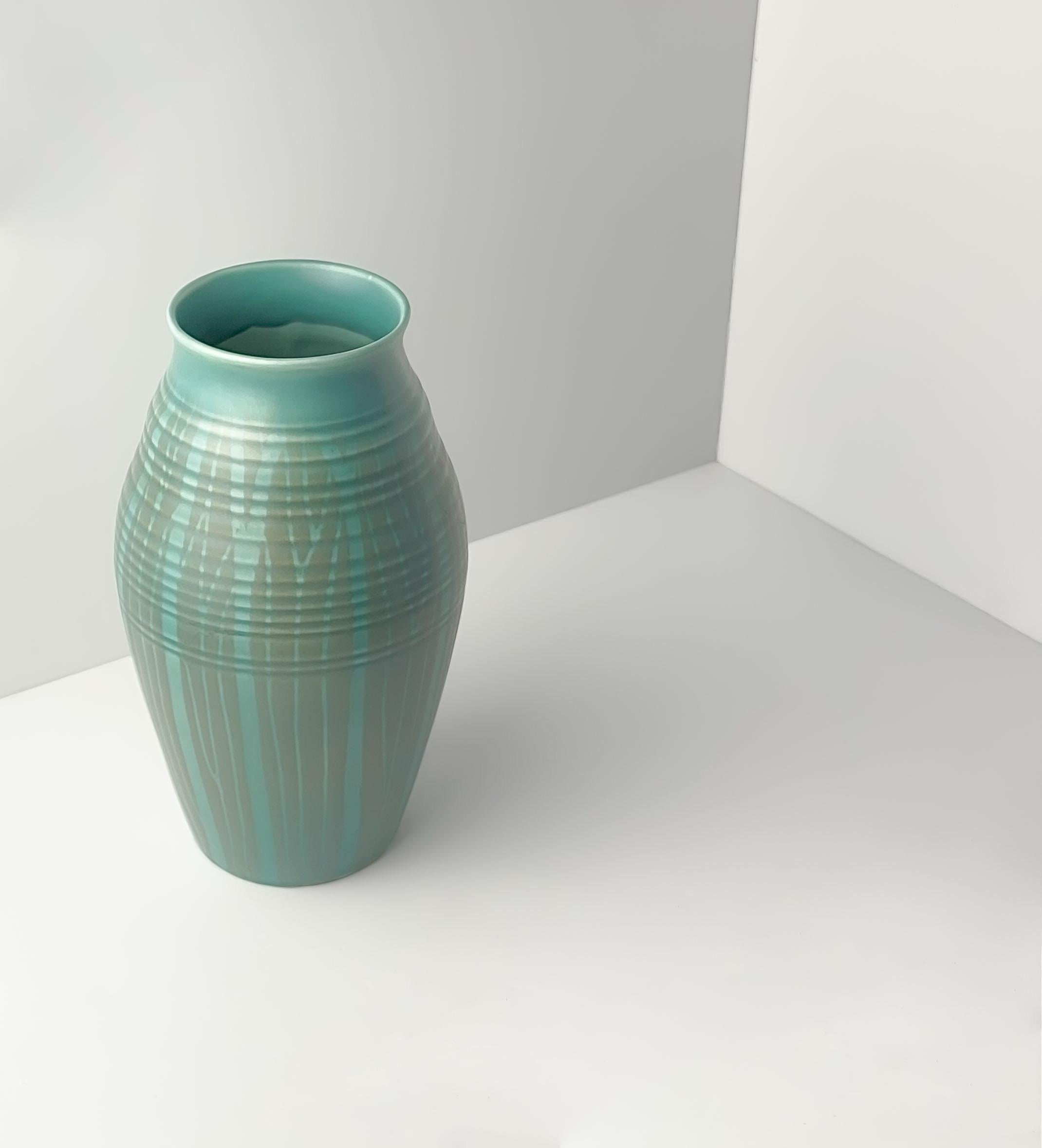 Türkis-grüne und grüne modernistische Keramikvase von Beswick, England, ca. 1950er Jahre im Angebot 1