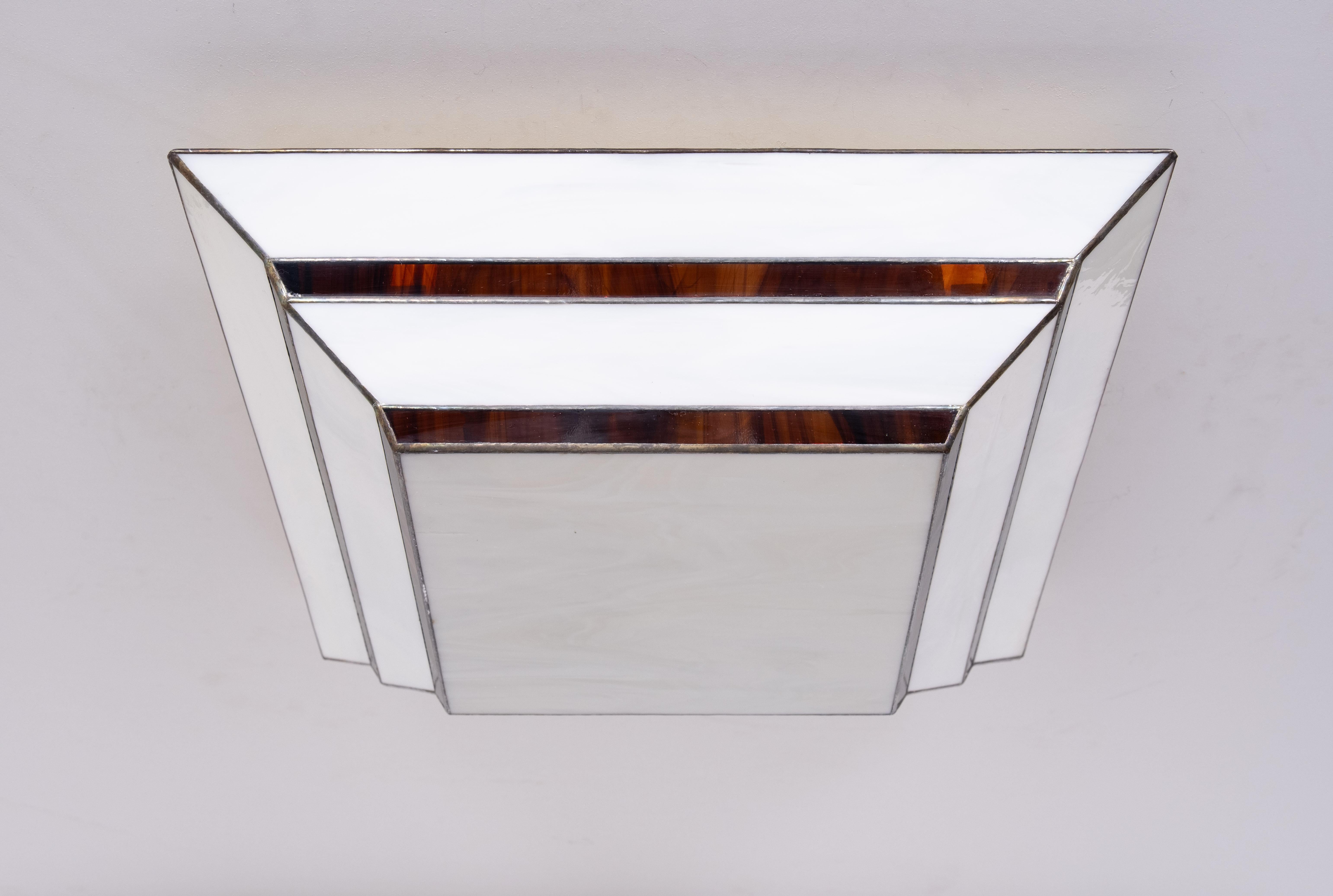 Art Déco Stile Art Deco  plafonnière in vetro madreperlato  Rose Design/One in vendita