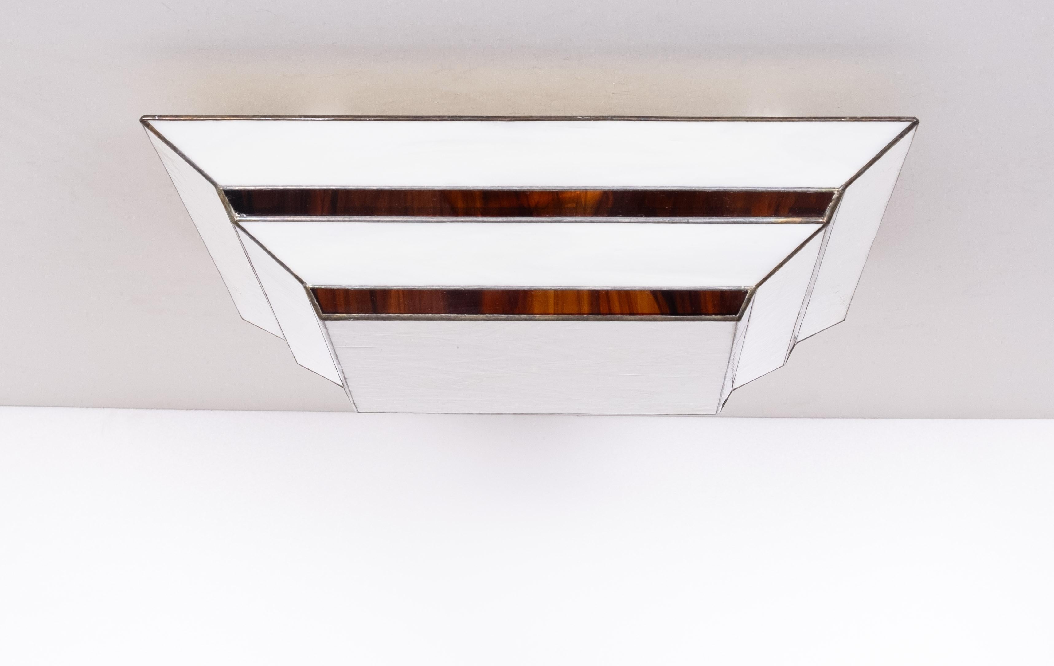 Francese Stile Art Deco  plafonnière in vetro madreperlato  Rose Design/One in vendita