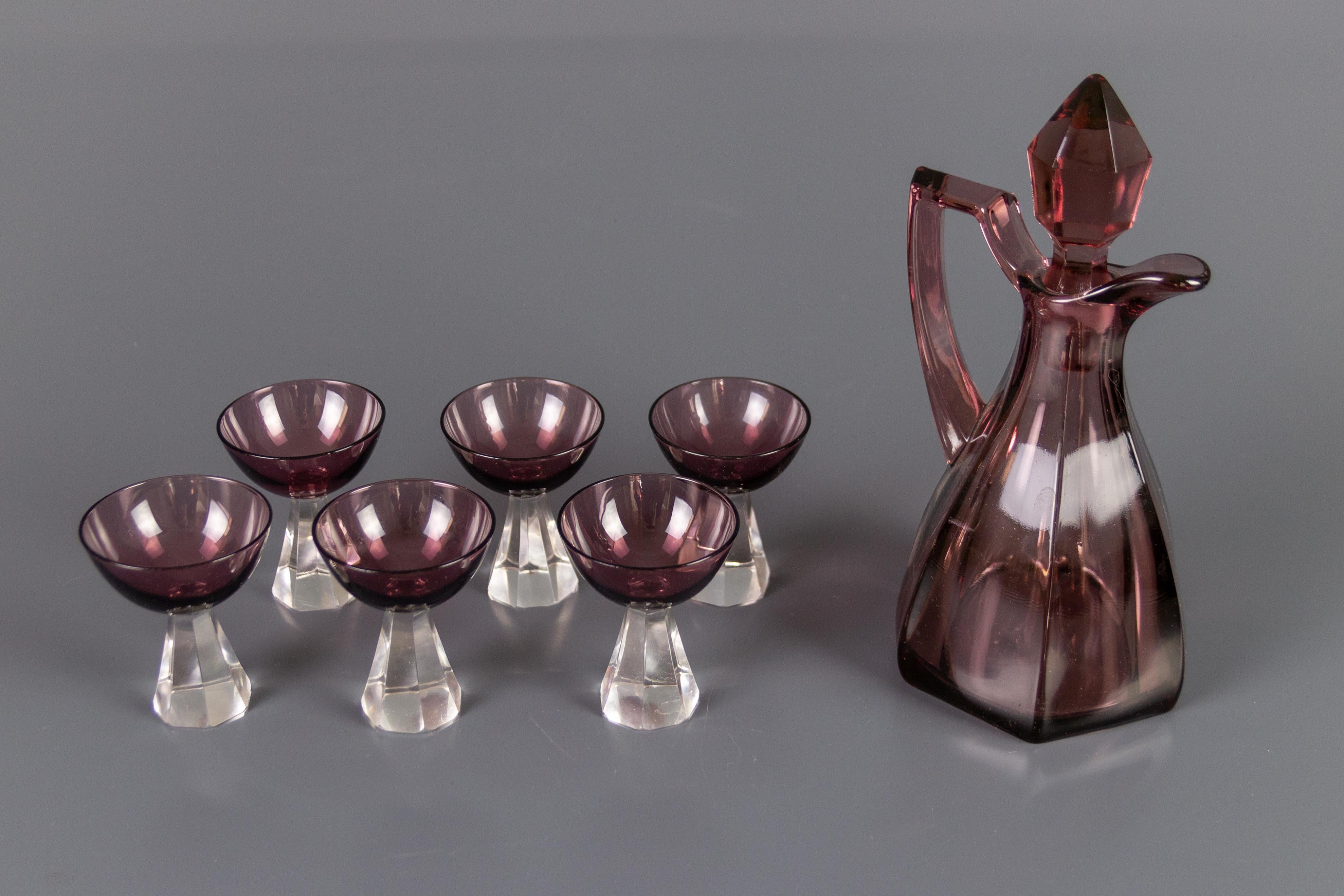 Mid-20th Century Art Deco Style Mulberry Color Glass Decanter and Six Glasses Set For Sale