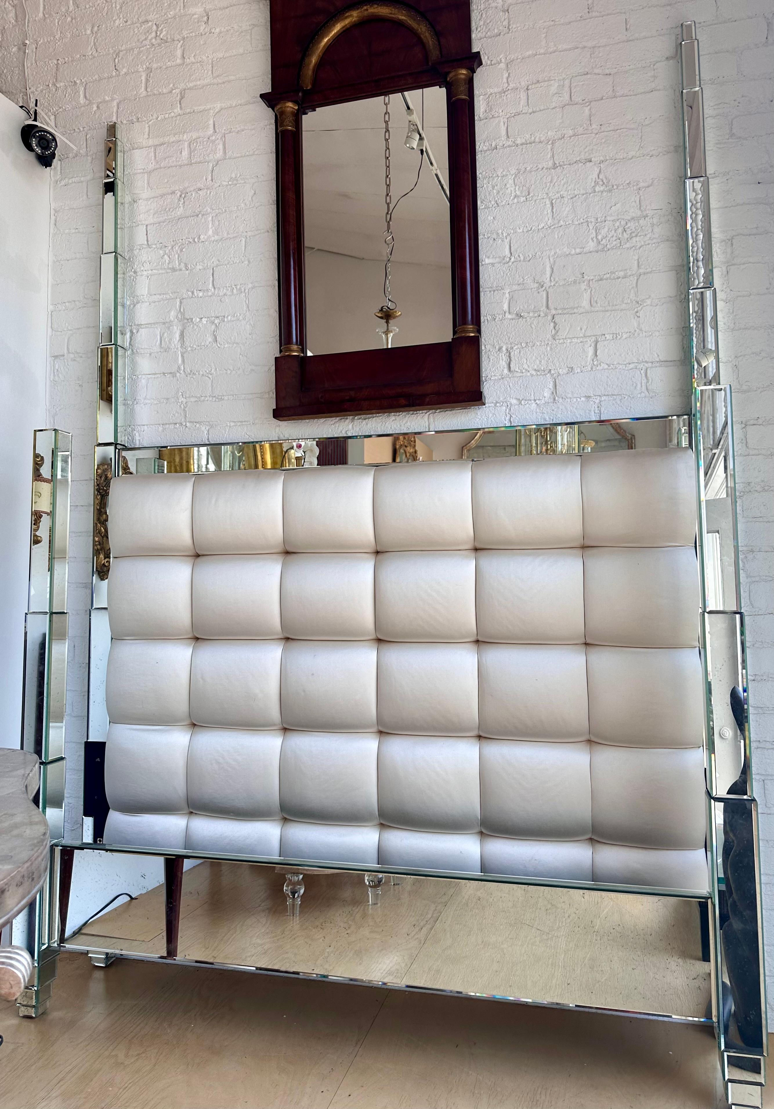 Art Deco Style Nancy Corzine Mirrored Four Poster Queen Bed Frame For Sale 1