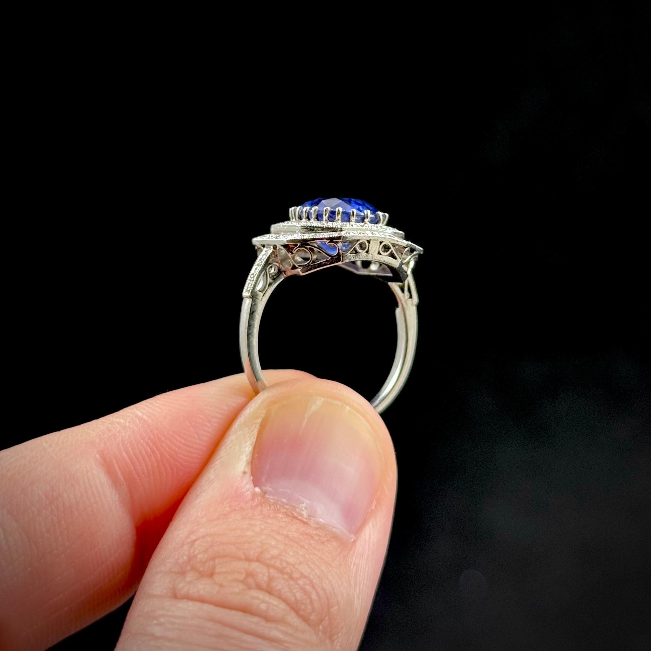 Anello di fidanzamento in stile Art Deco con zaffiro naturale di Ceylon senza calore, in platino in vendita 6