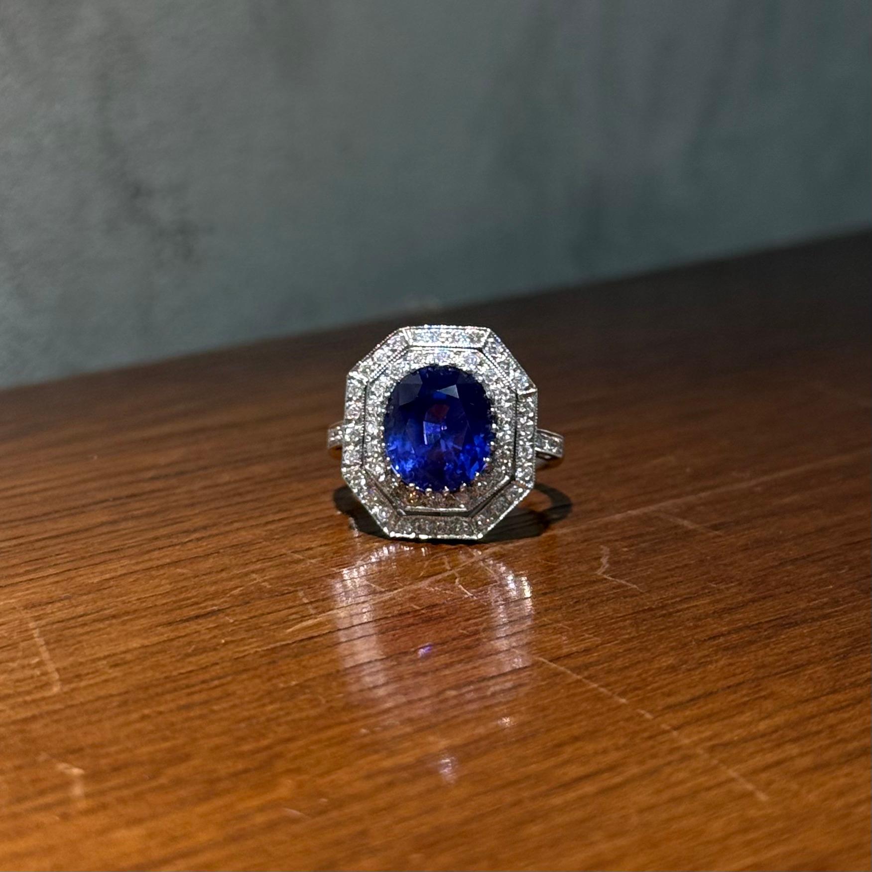 Anello di fidanzamento in stile Art Deco con zaffiro naturale di Ceylon senza calore, in platino In condizioni buone in vendita a Lisbon, PT