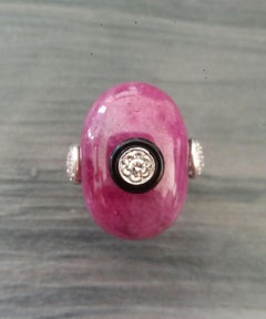Art Deco Style Natural Ruby Cab Black Onyx Ring Gold Diamonds Cocktail Ring