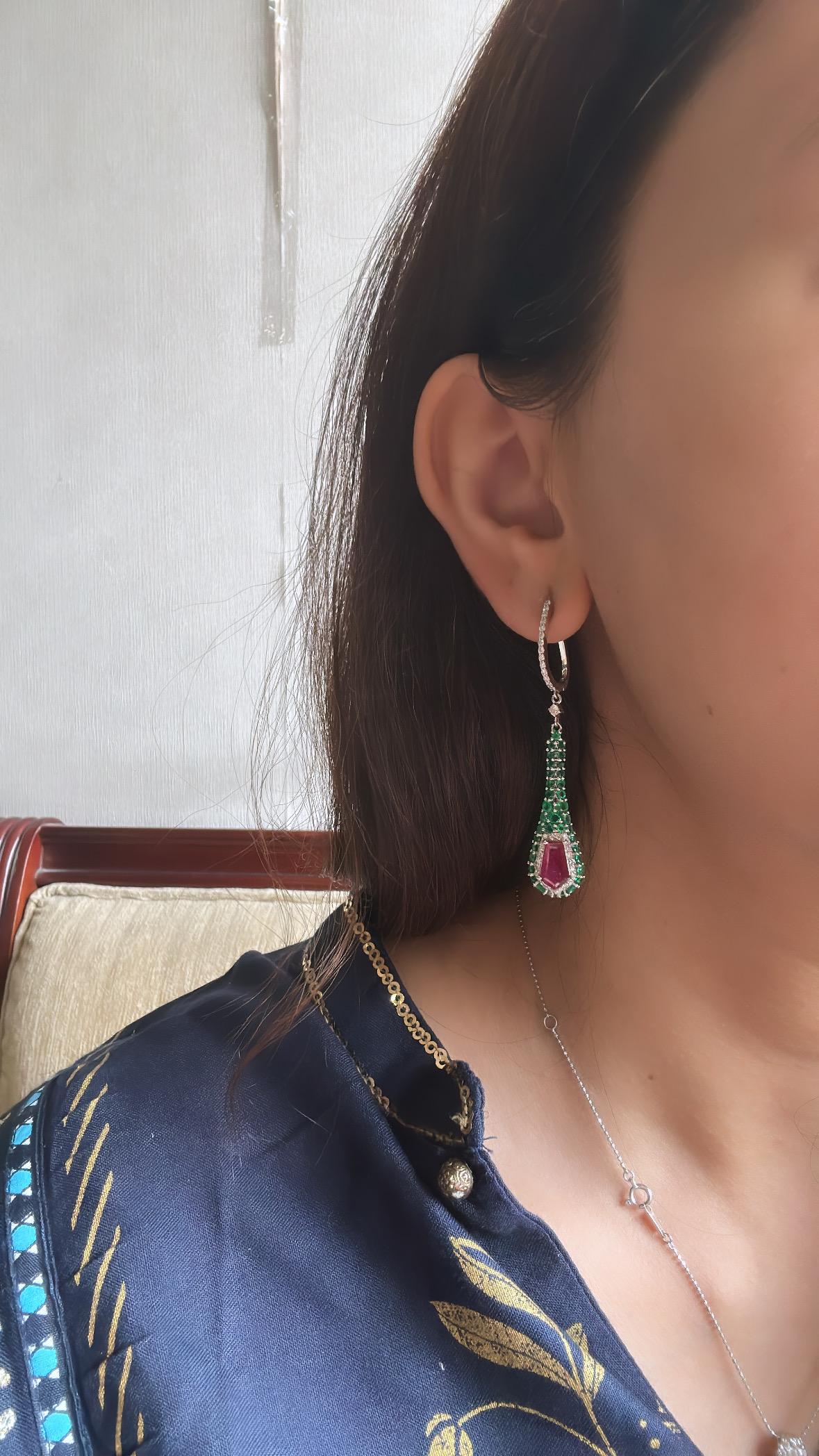 Art Deco style, natural  Ruby, Emerald & Diamonds Chandelier Earrings For Sale 4