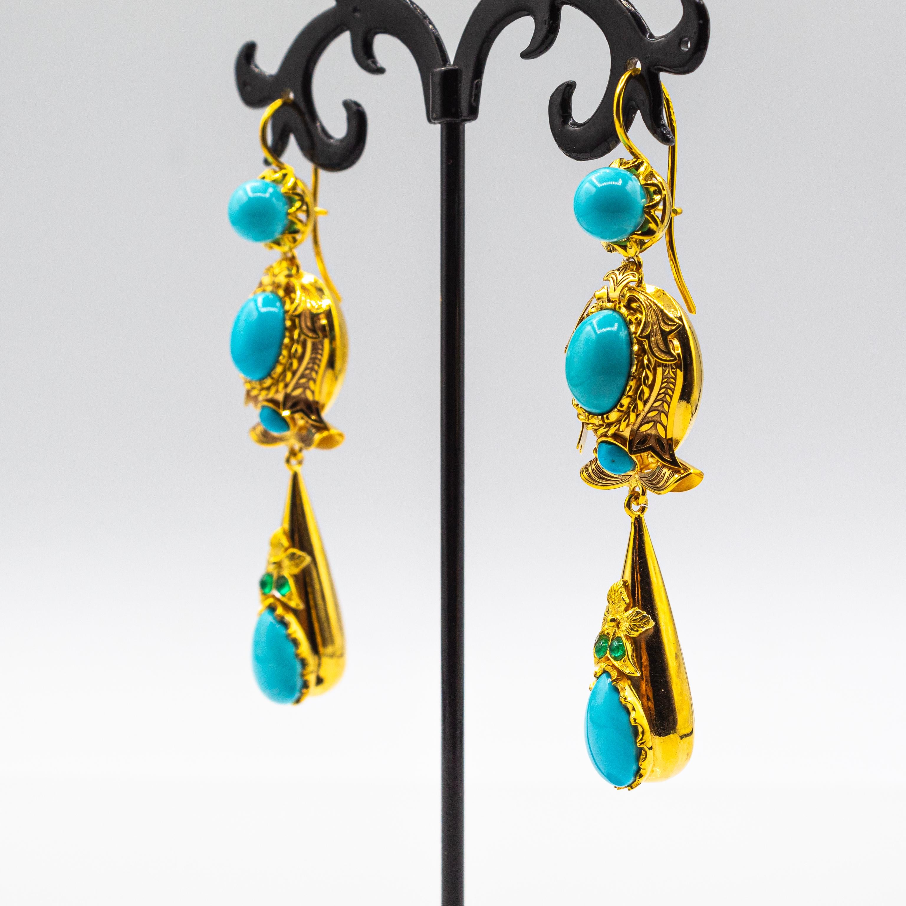 Boucles d'oreilles en or jaune de style Art Déco Turquoise Naturelle Moder Emeraude taille ronde Unisexe en vente