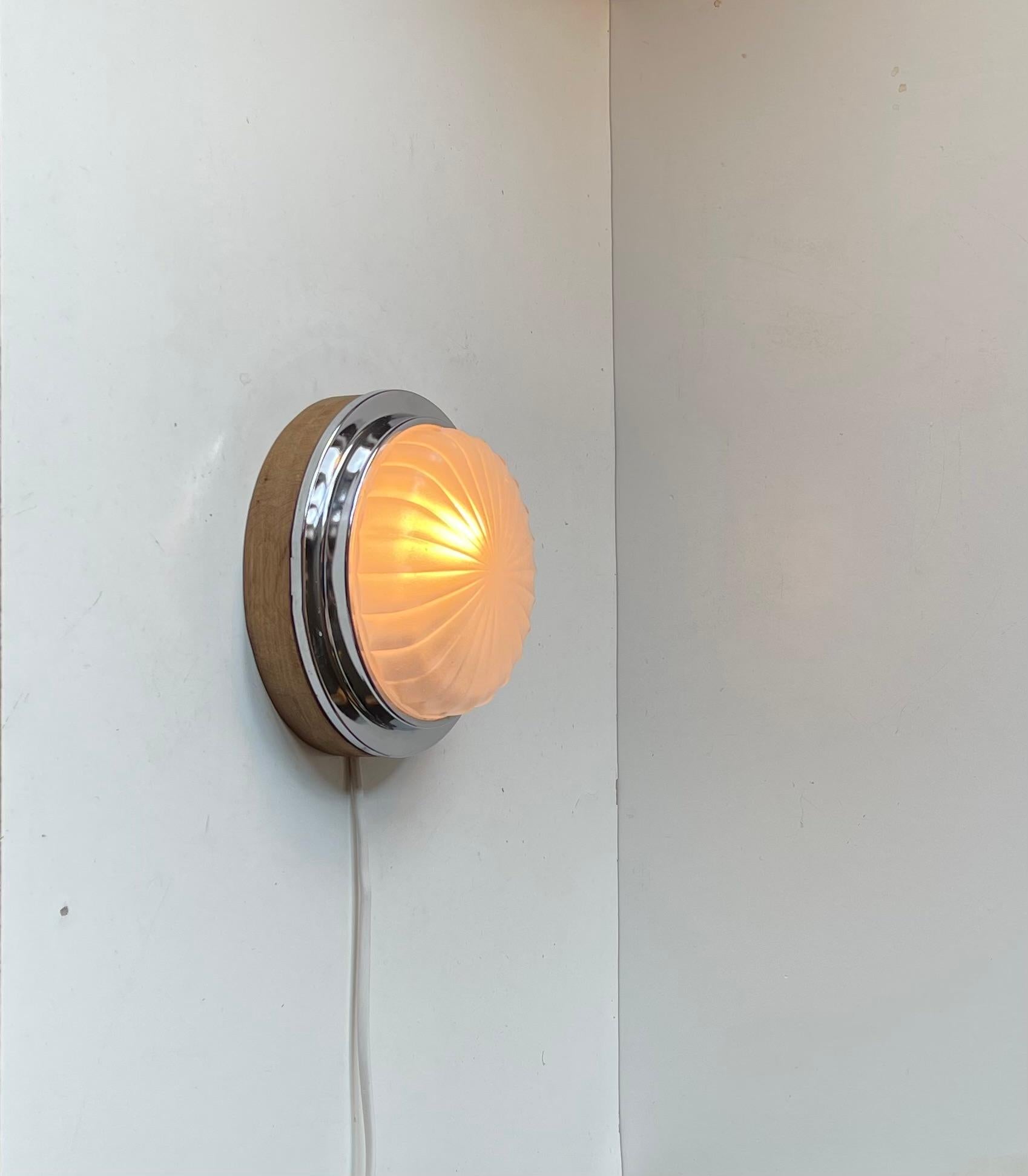 Aplique de Pared Barco Náutico Estilo Art Decó con Cristal Sunburst en venta 4