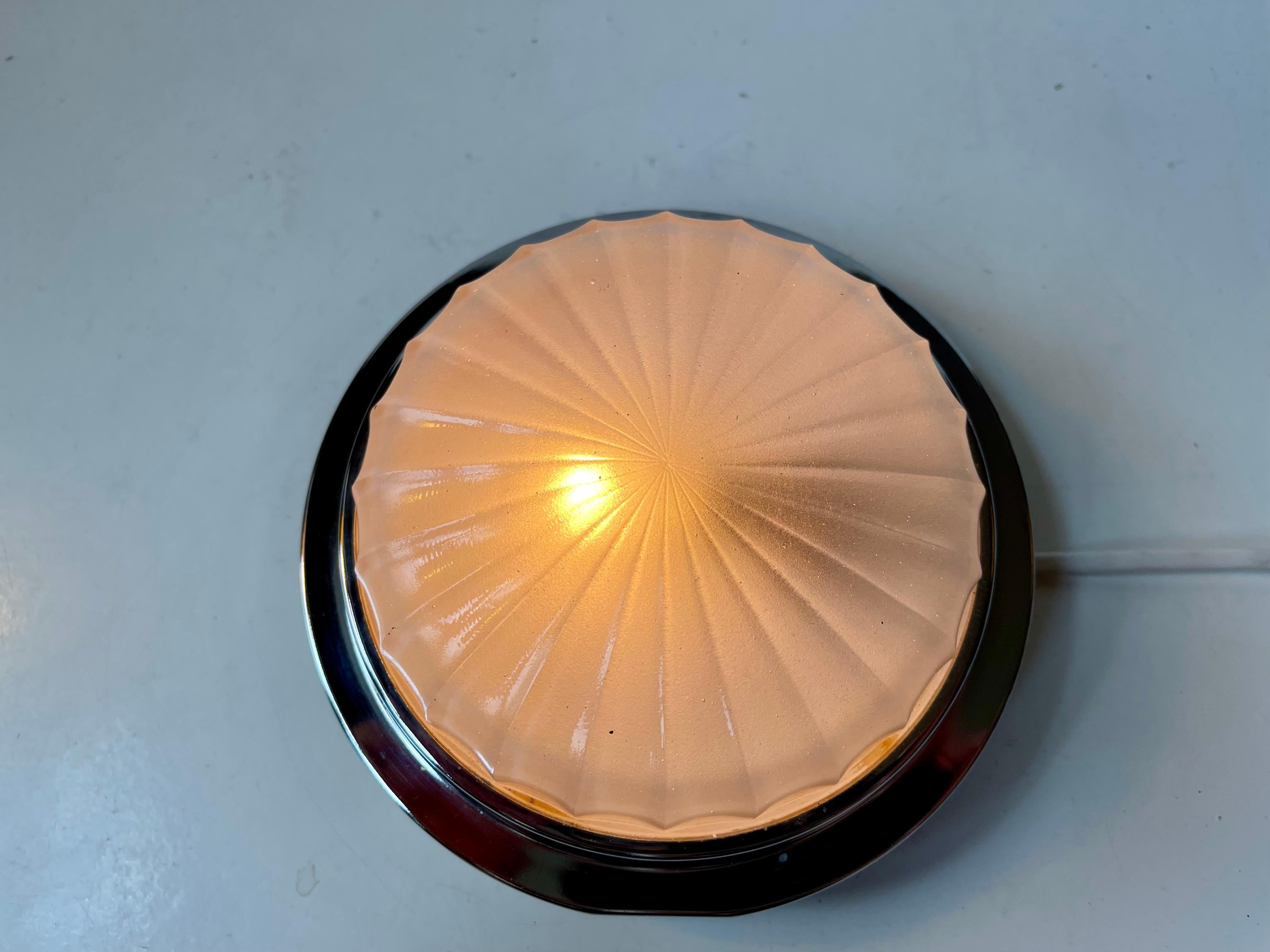Art Deco Style Nautical Ship Wall Sconces with Domed Sunburst Glass In Good Condition For Sale In Esbjerg, DK
