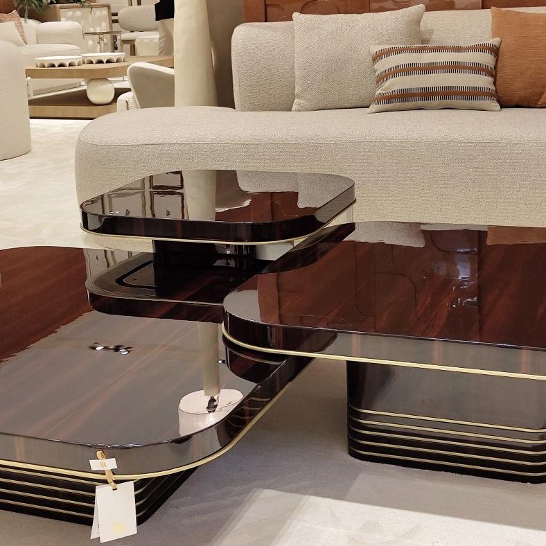 Tavolini da salotto in stile Art-Deco, legno di ebano con inserti in ottone ossidato di JLC In condizioni Nuovo in vendita a NEW YORK, NY