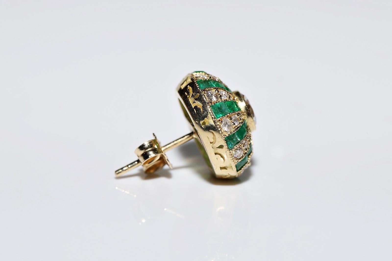 Brilliant Cut New Made 18k Gold Natural Diamond And Caliber Emerald Earring For Sale