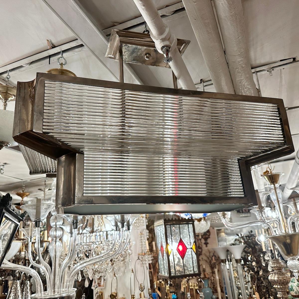 Placcato Apparecchio di illuminazione con bacchette di vetro nichelato in stile Art Deco in vendita