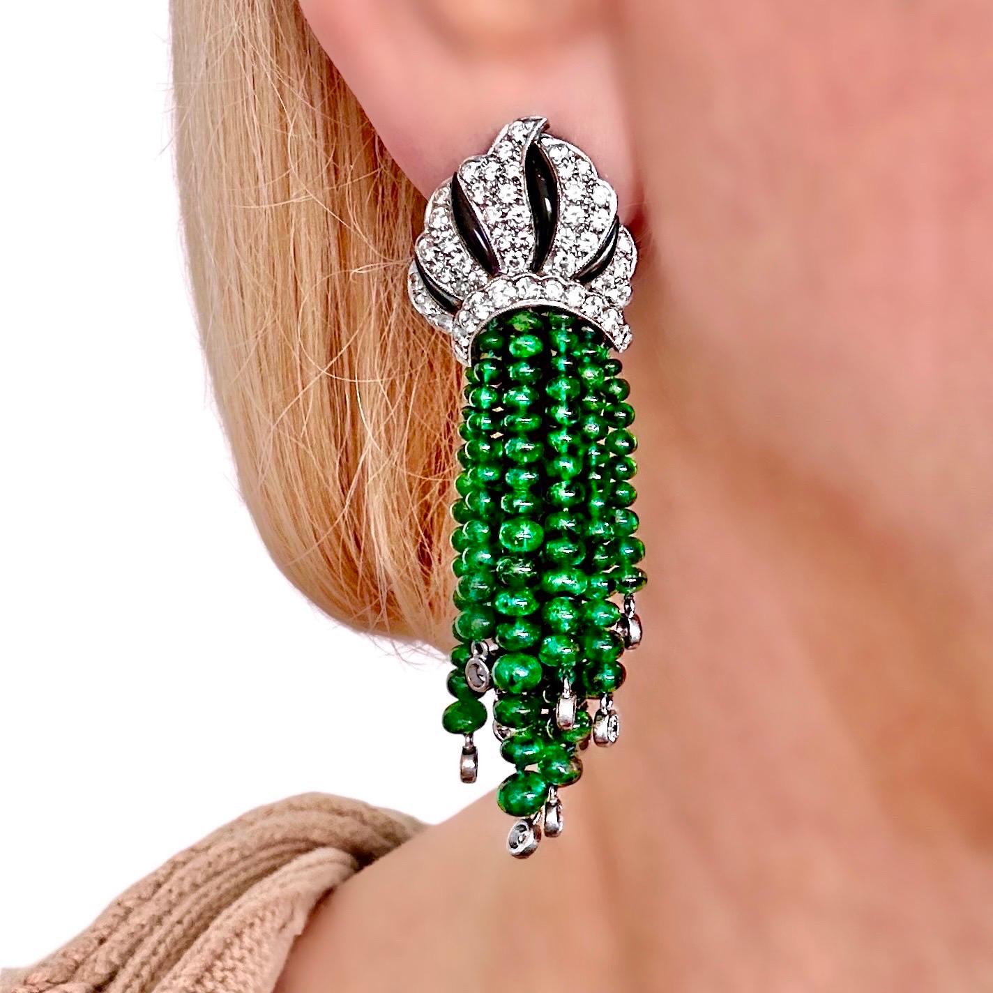 Ohrhänger im Art-Déco-Stil, Onyx, Diamant und Smaragdperlen in Platin & 18K im Angebot 1