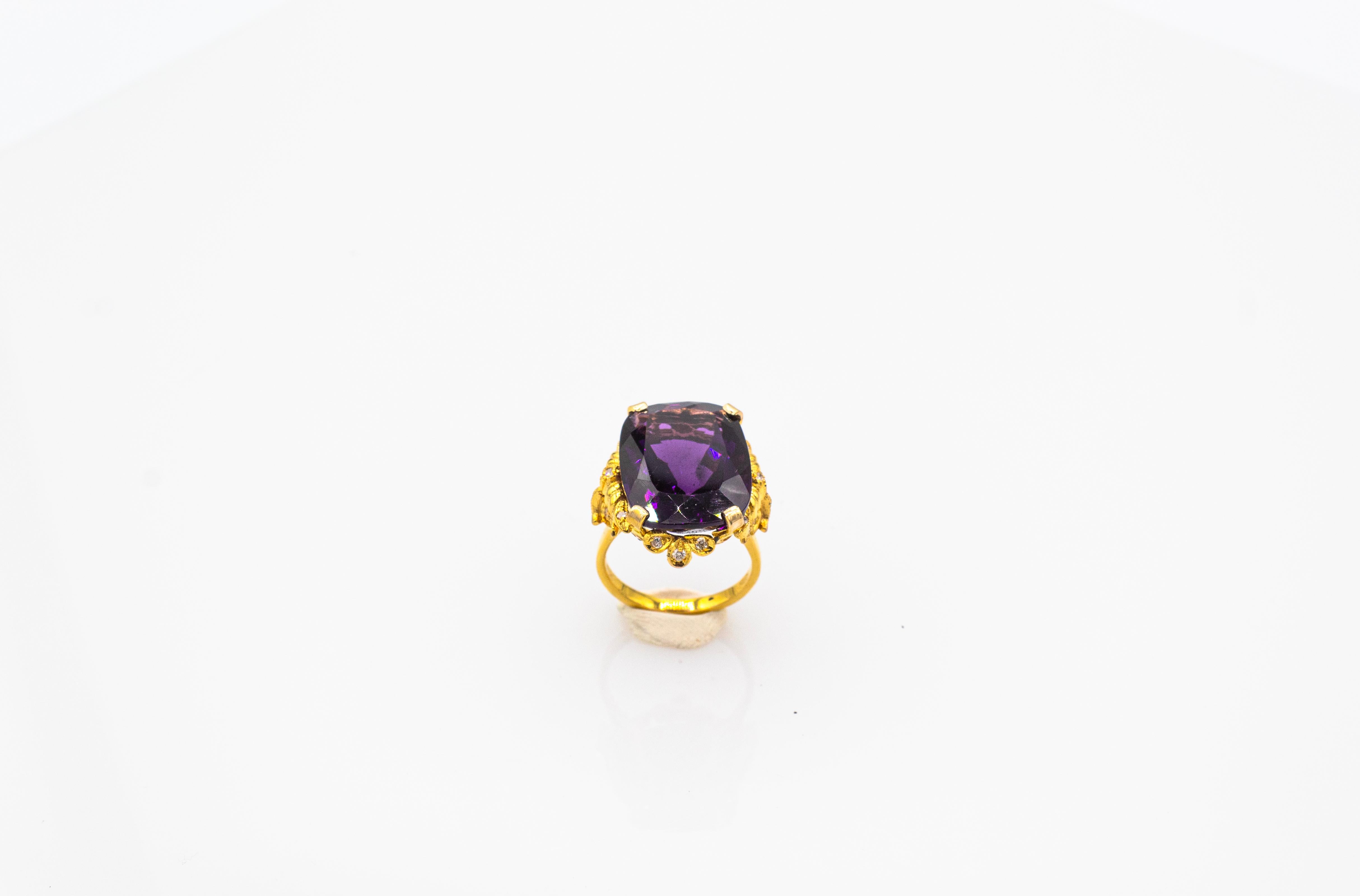 Art Deco Style Oval Cut Amethyst White Diamond Yellow Gold Cocktail Ring Art Decó en venta