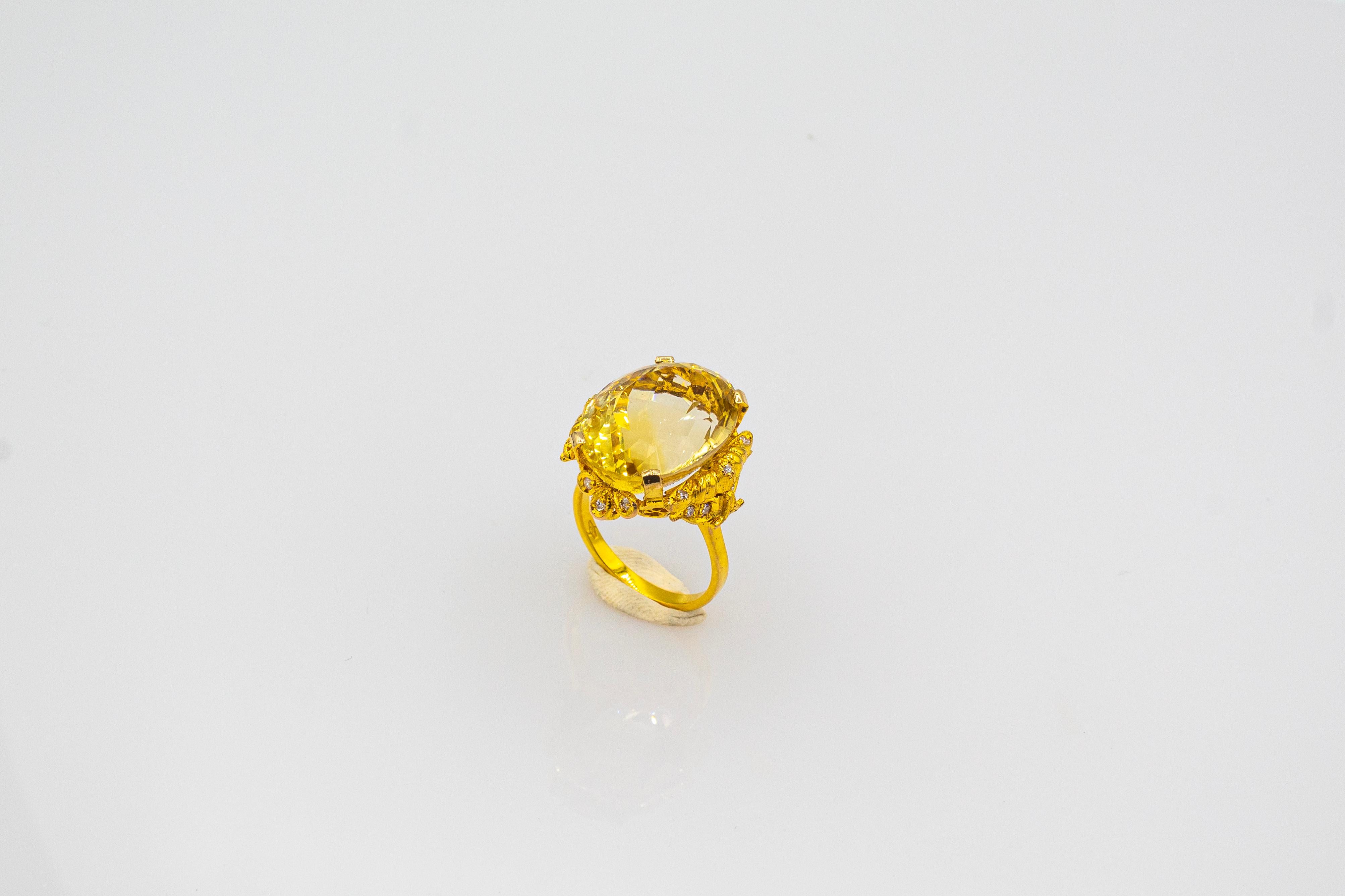 Taille ronde Bague cocktail de style Art déco en or jaune avec citrine ovale et diamants blancs en vente