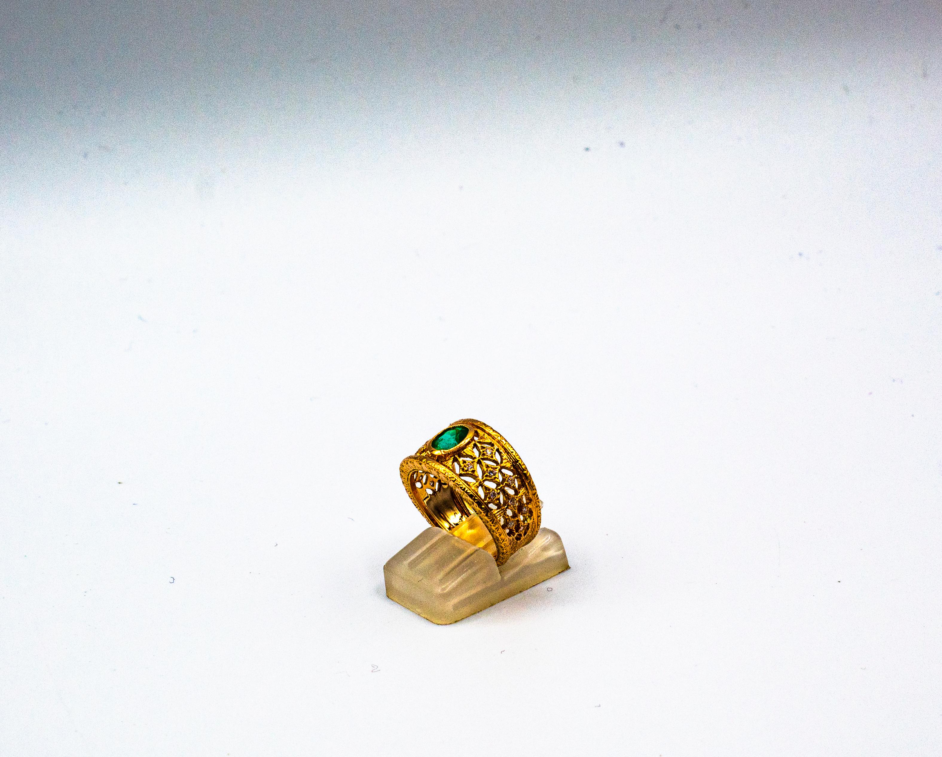 Bague cocktail en or jaune de style Art déco avec émeraude taille ovale et diamants blancs en vente 1