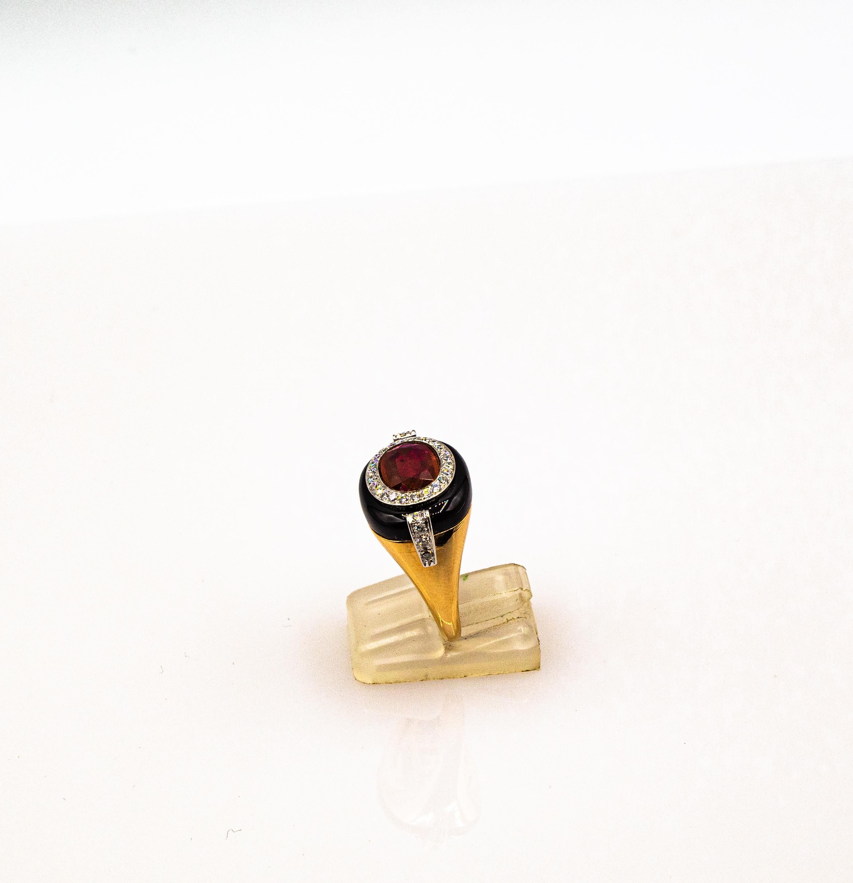 Anillo de Cóctel de Oro Amarillo con Ónix y Diamante Blanco y Rubí de Corte Ovalado Estilo Art Decó 5