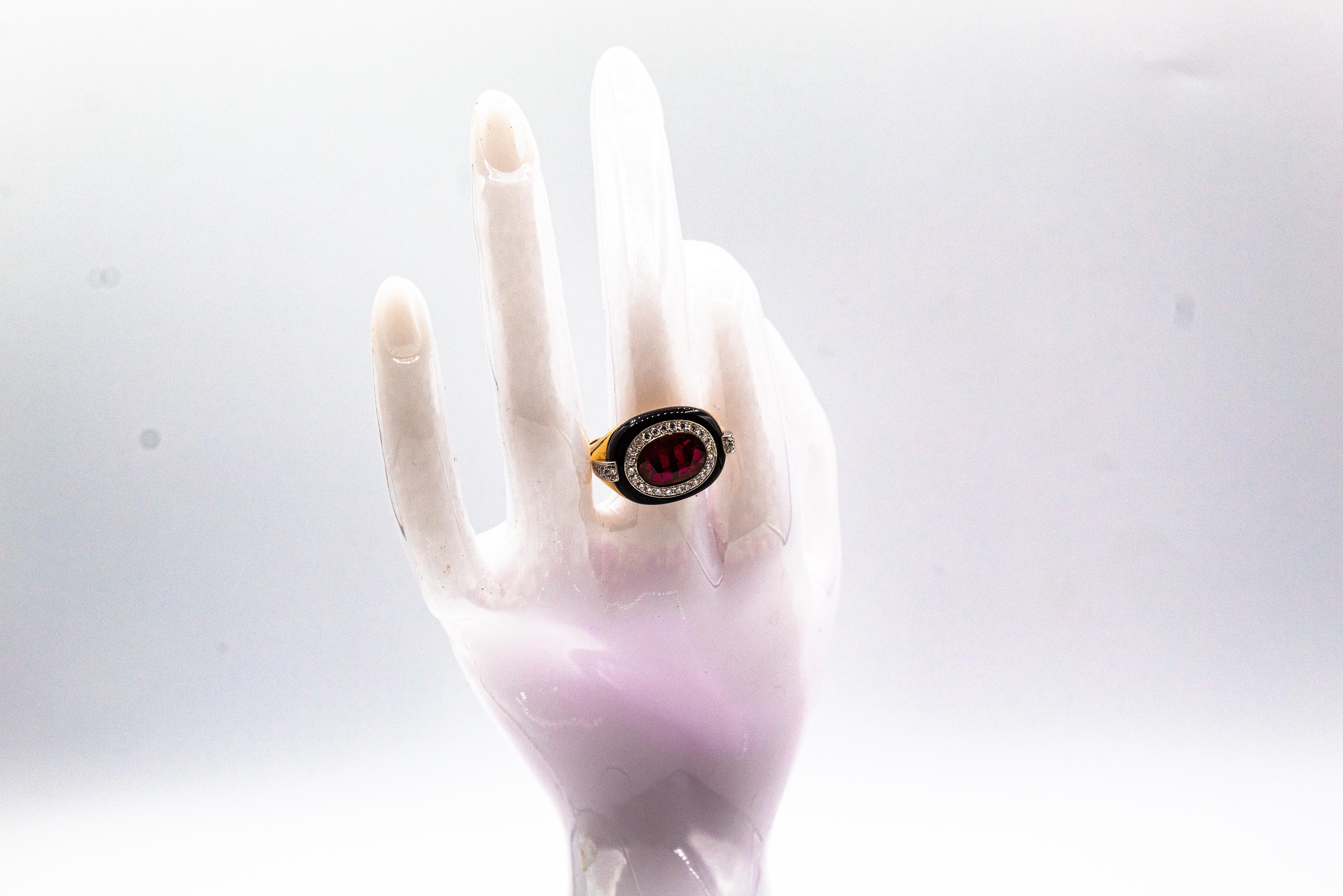 Anillo de Cóctel de Oro Amarillo con Ónix y Diamante Blanco y Rubí de Corte Ovalado Estilo Art Decó 7