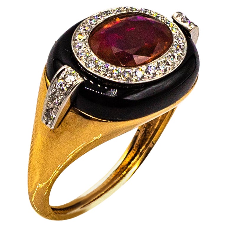 Anillo de Cóctel de Oro Amarillo con Ónix y Diamante Blanco y Rubí de Corte Ovalado Estilo Art Decó