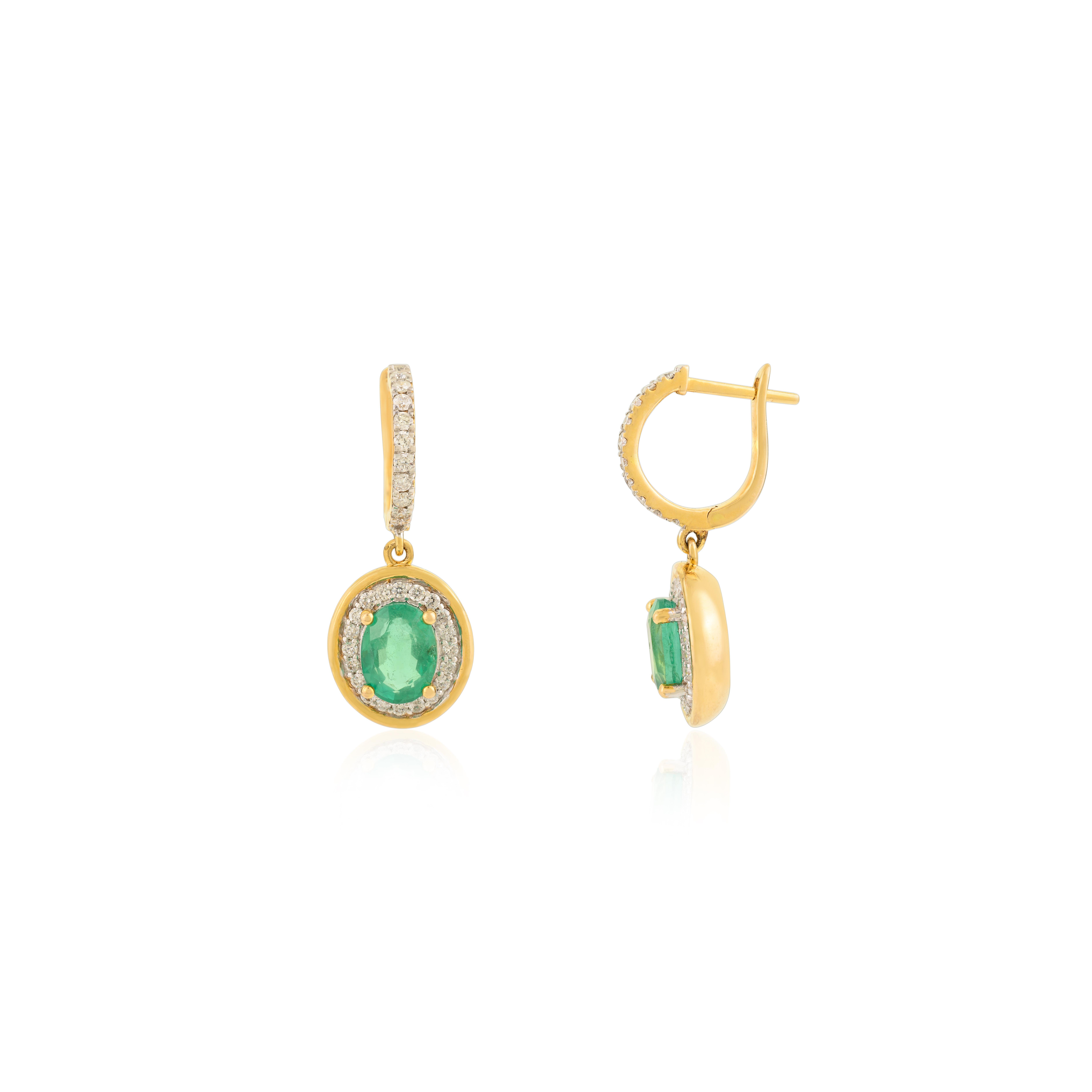 Pendientes de Gota Ovalados de Esmeralda y Diamante en Oro Amarillo de 14k Estilo Art Decó en venta 1