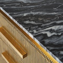 Art Deco Stil Ovale Kommode aus Marmor und vergoldetem Metall
