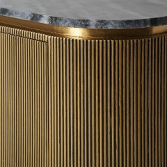Ovales Sideboard aus Marmor und vergoldetem Metall im Art-déco-Stil