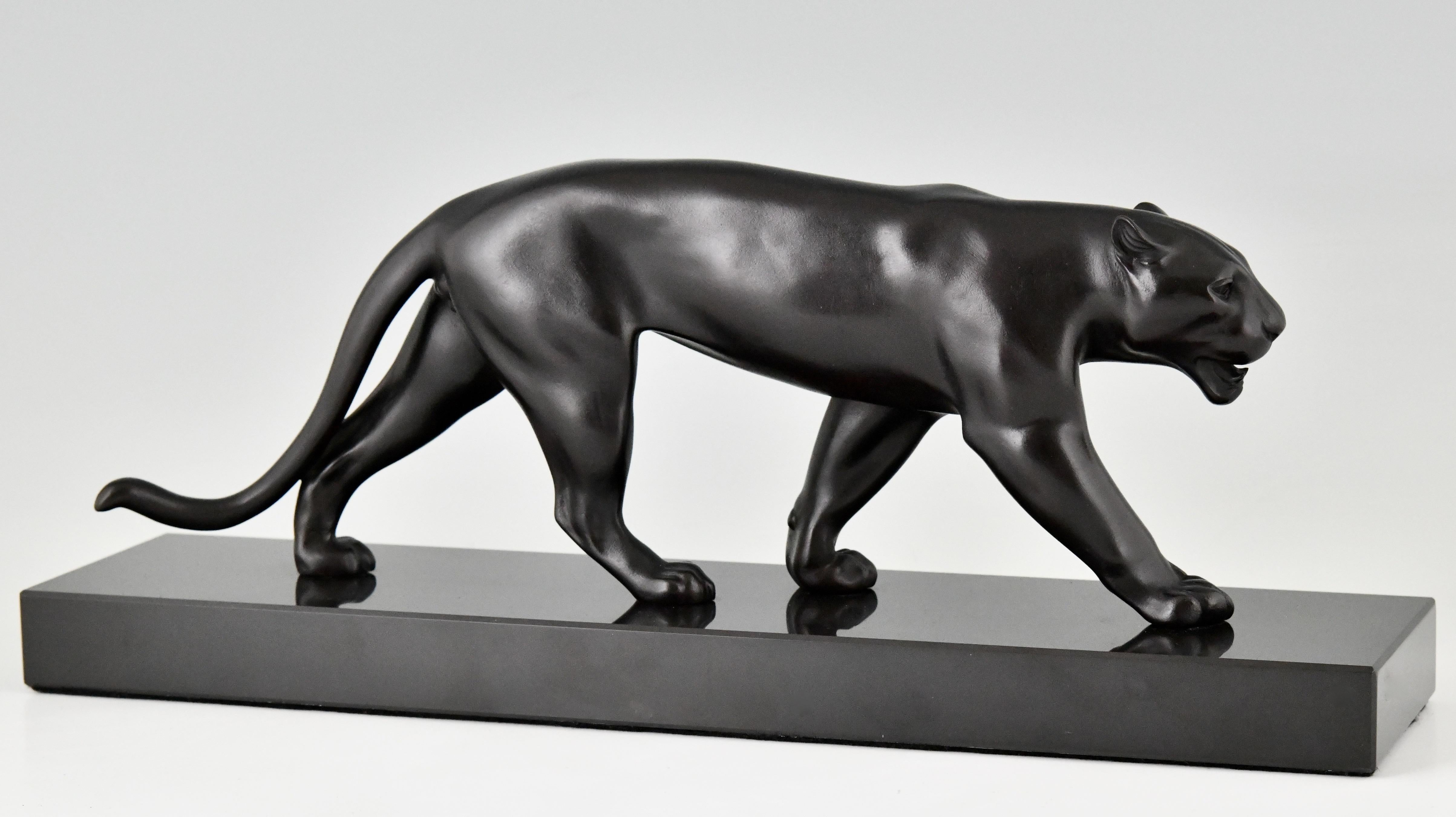 Panther-Skulptur im Art-déco-Stil OUGANDA von Max Le Verrier, Frankreich (Patiniert) im Angebot