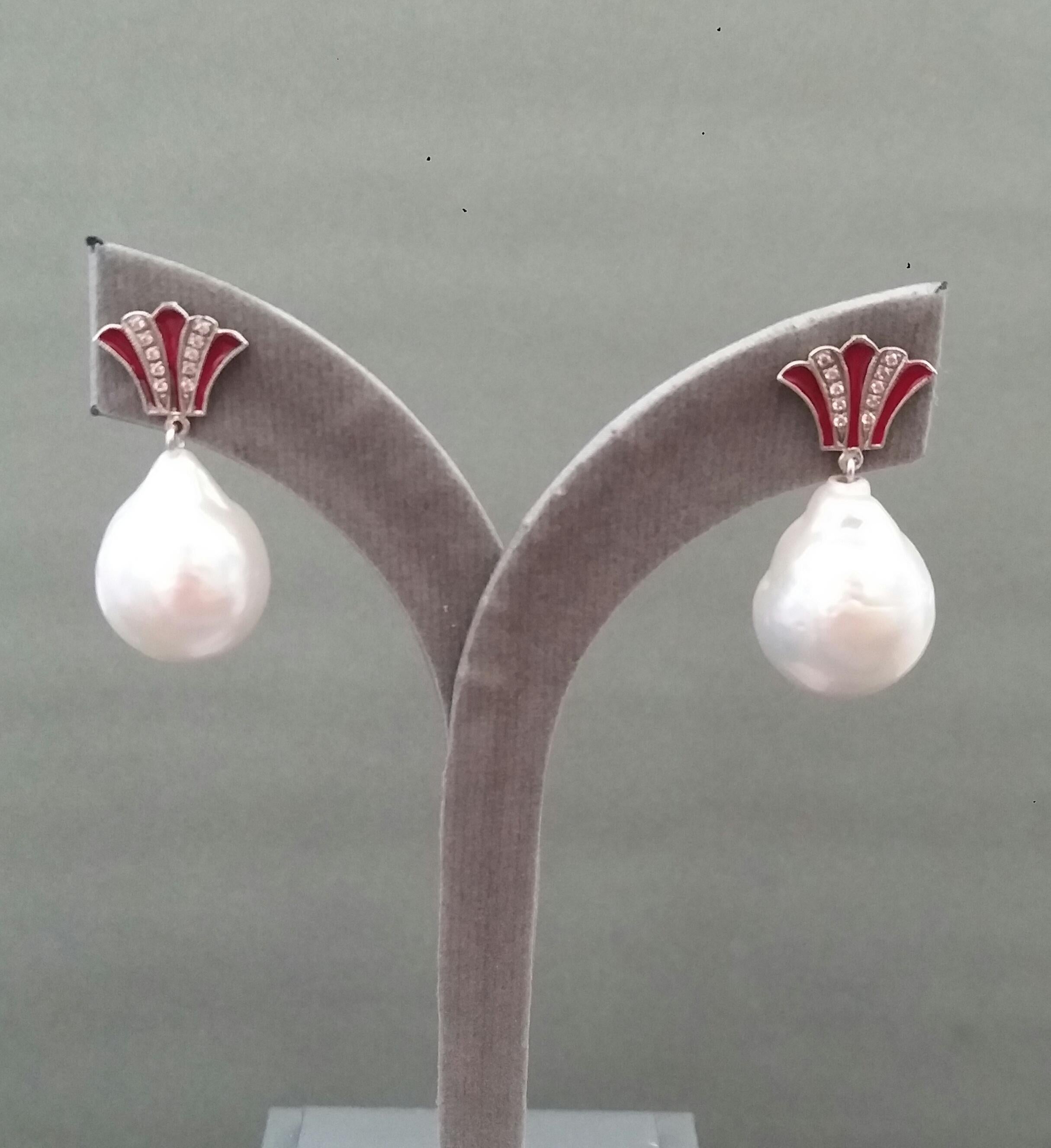 Art Deco Style Pear Shape Baroque Pearls Gold Diamonds Enamel Dangle Earrings In Good Condition For Sale In Bangkok, TH