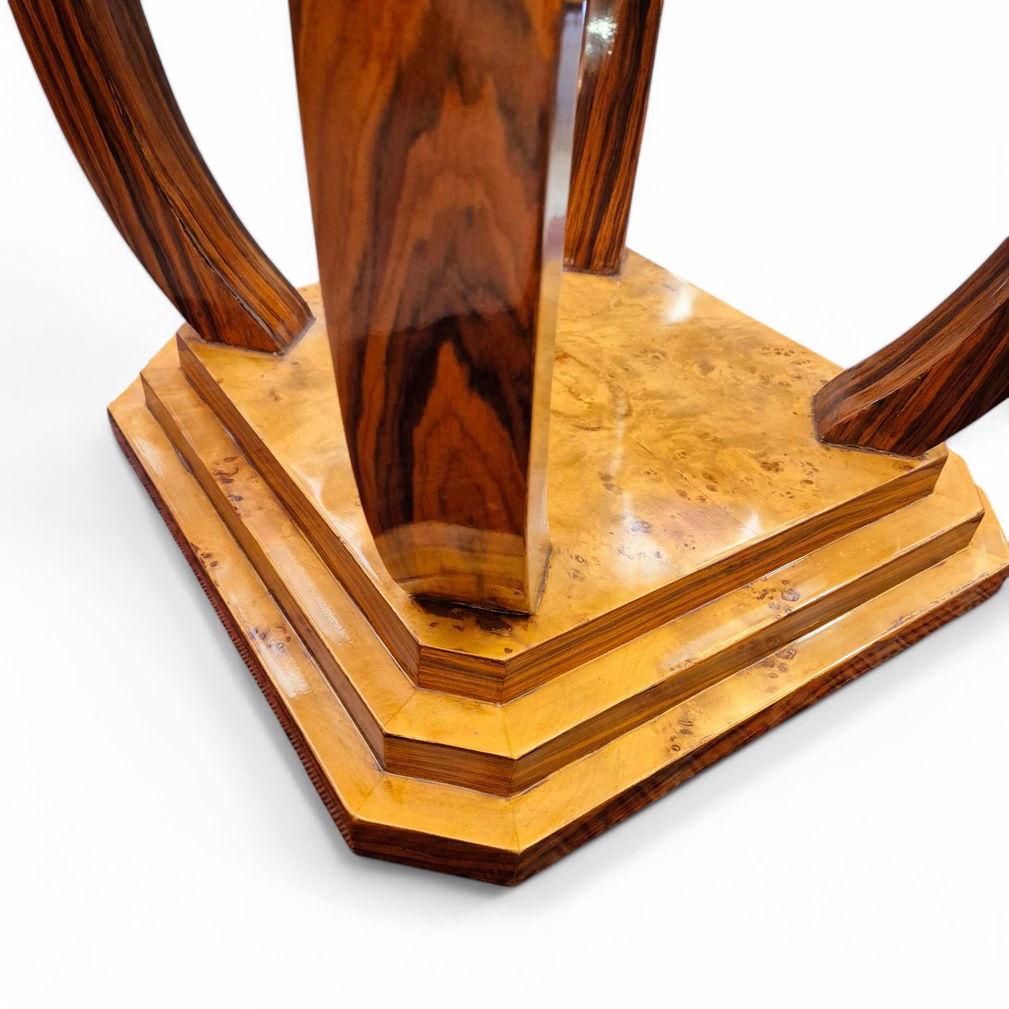 Art Deco style pedestal table with wooden marquetry, circa 1980 en venta 4