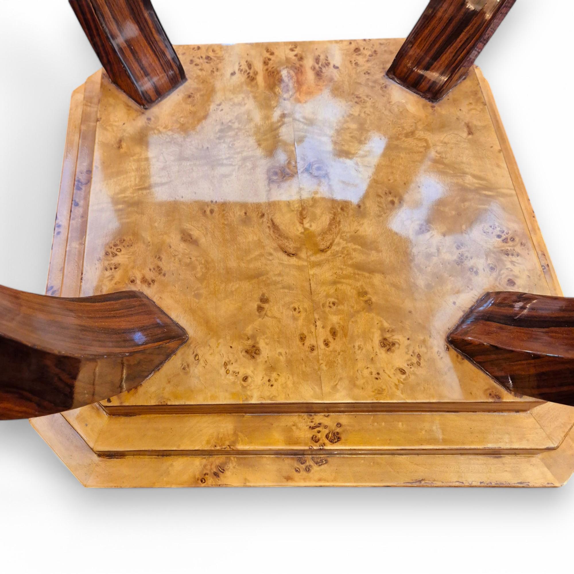 Art Deco style pedestal table with wooden marquetry, circa 1980 en venta 1