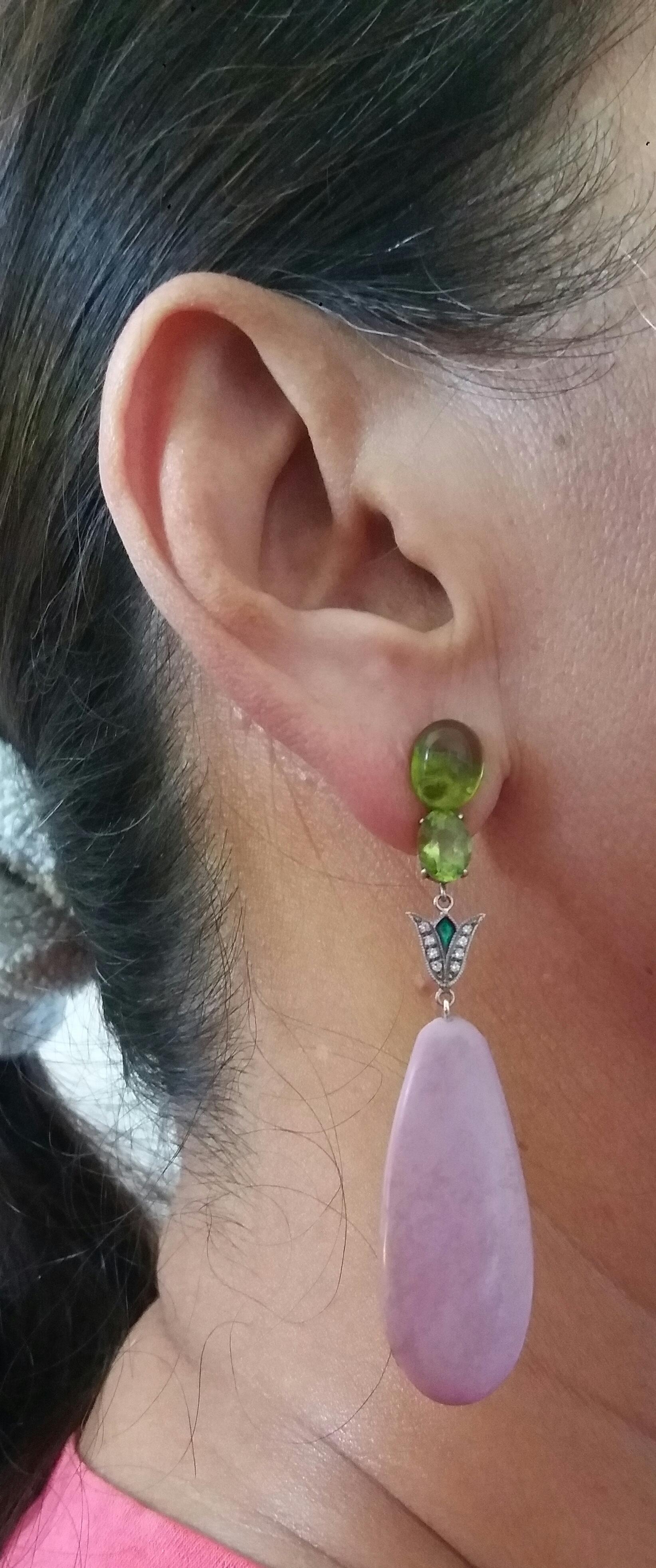 Orecchini a goccia in stile Art Deco con peridoto e fosfosiderite, oro e diamanti e smalto verde in vendita 4