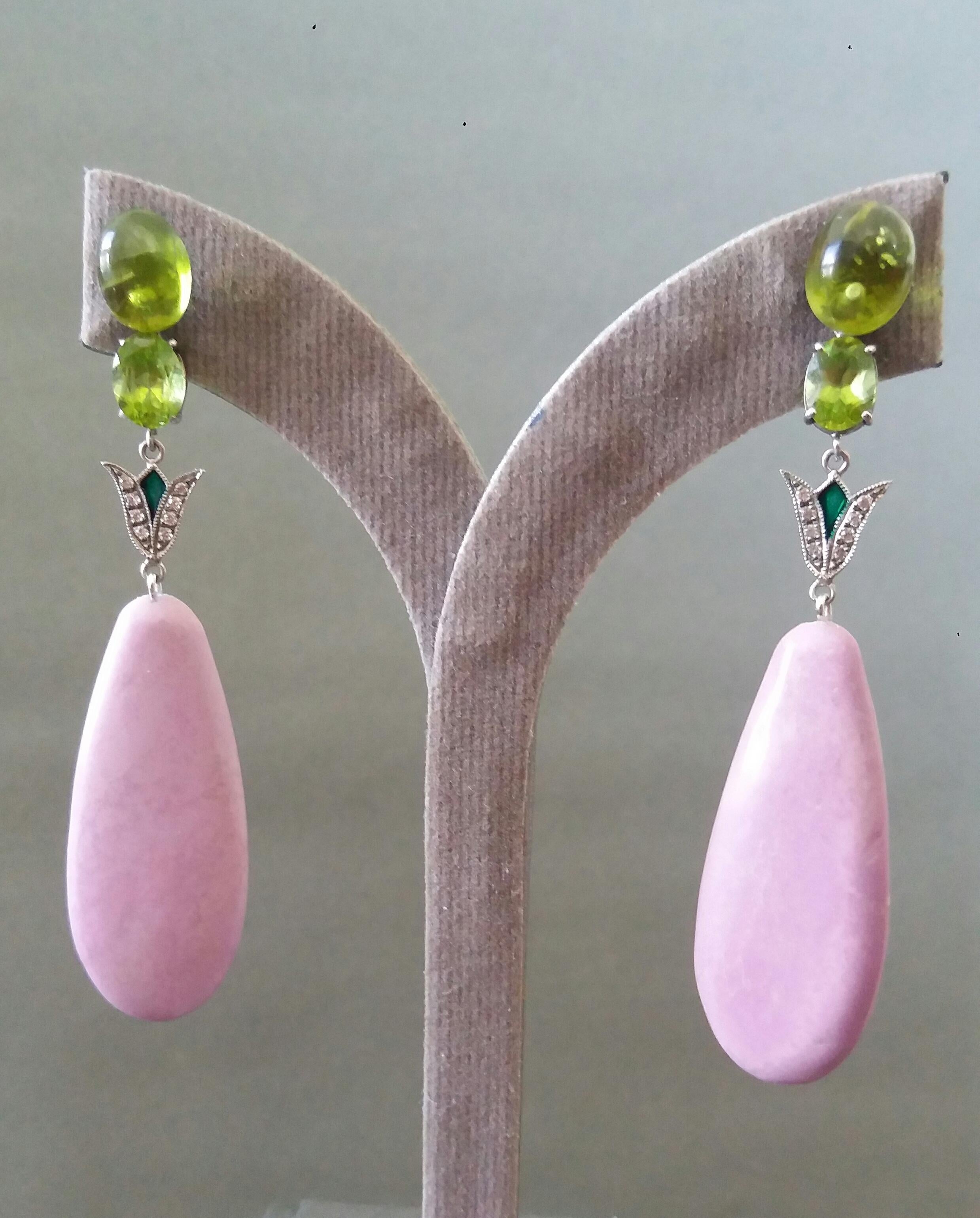 Orecchini a goccia in stile Art Deco con peridoto e fosfosiderite, oro e diamanti e smalto verde in vendita 2